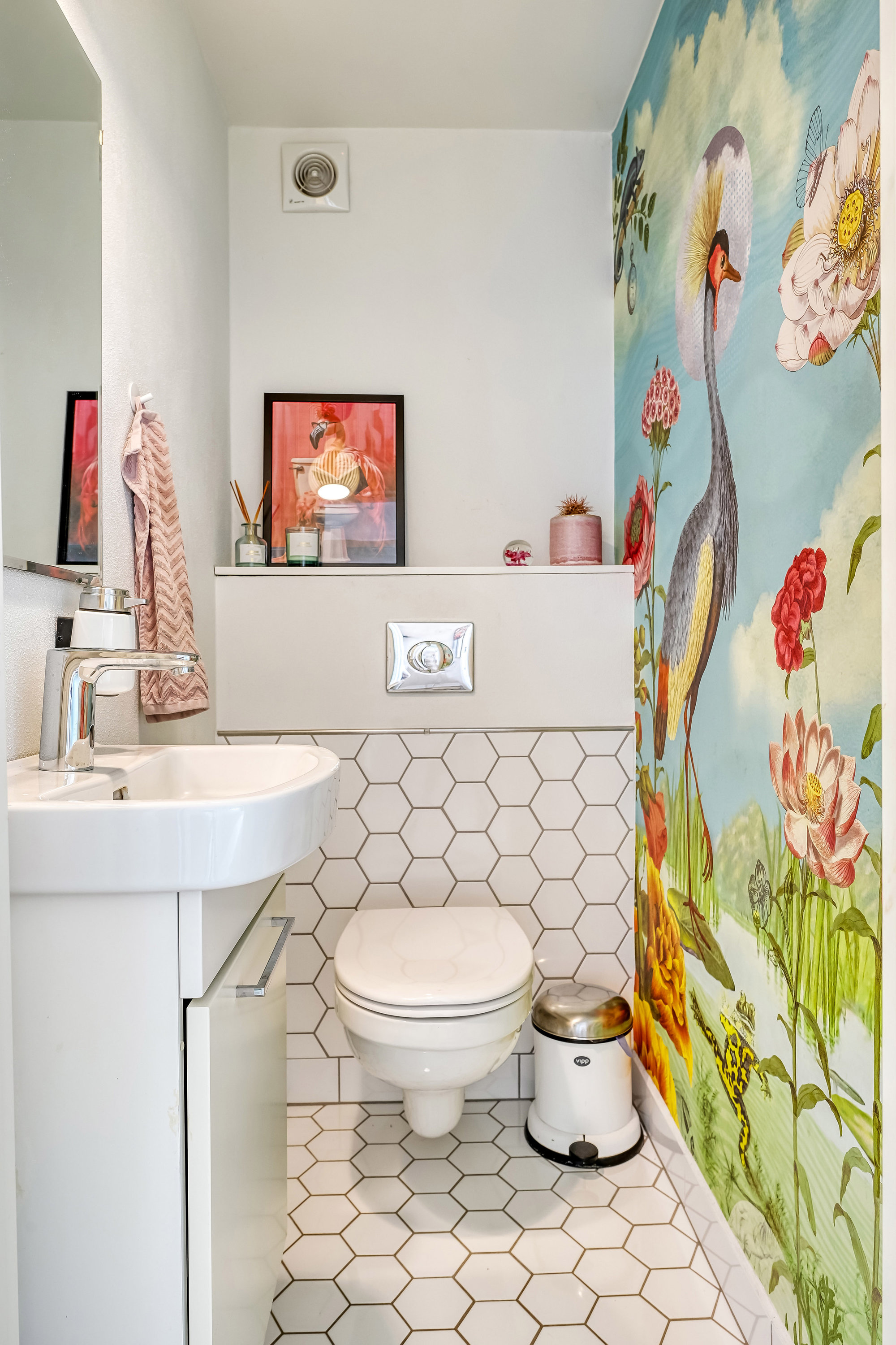 Fremhævet toilet billede i fuldskærmstilstand. Billede af Søndervinge 3, 6700 Esbjerg