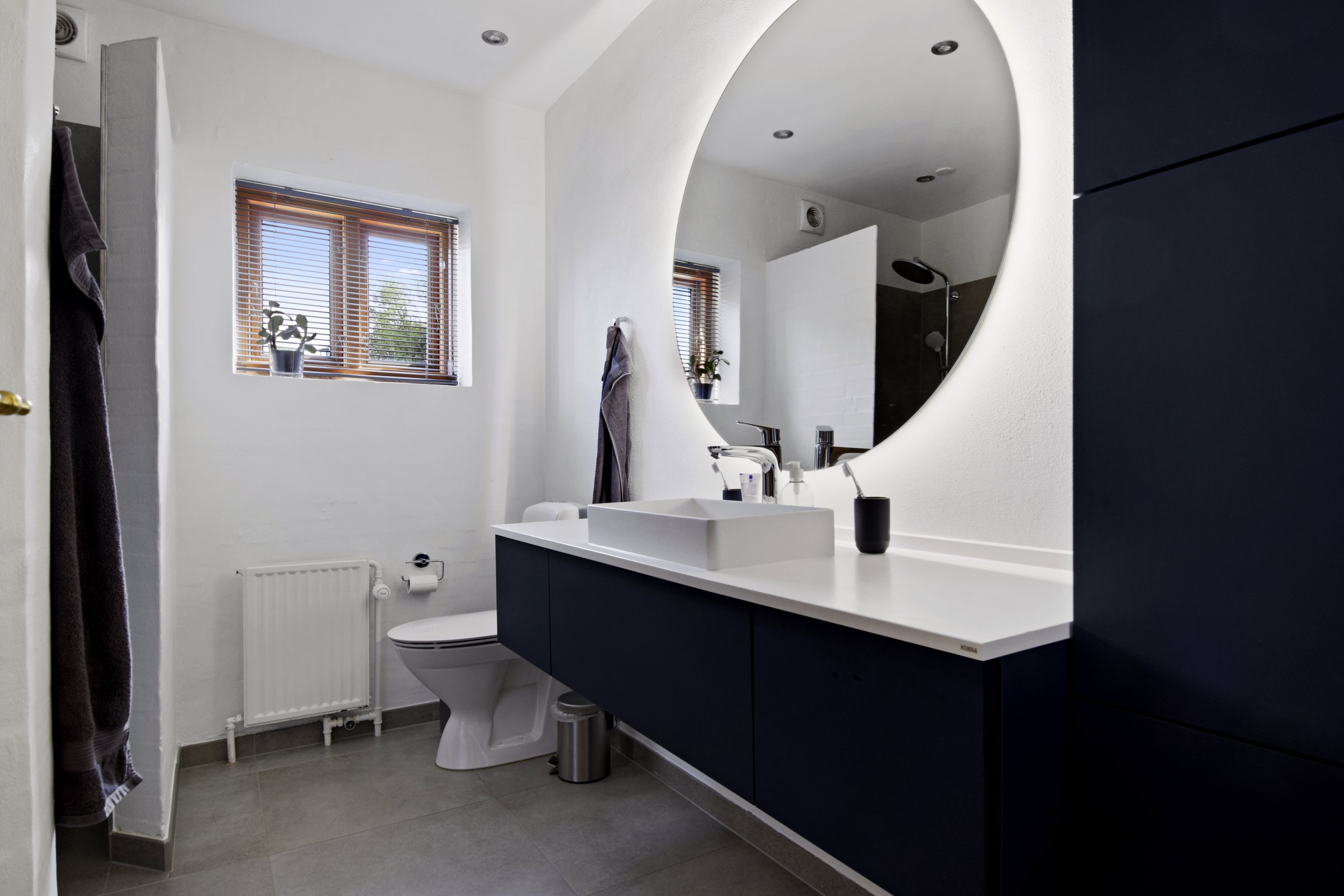 Fremhævet badeværelse billede i fuldskærmstilstand. Billede af Hylke Møllevej 4, 8660 Skanderborg