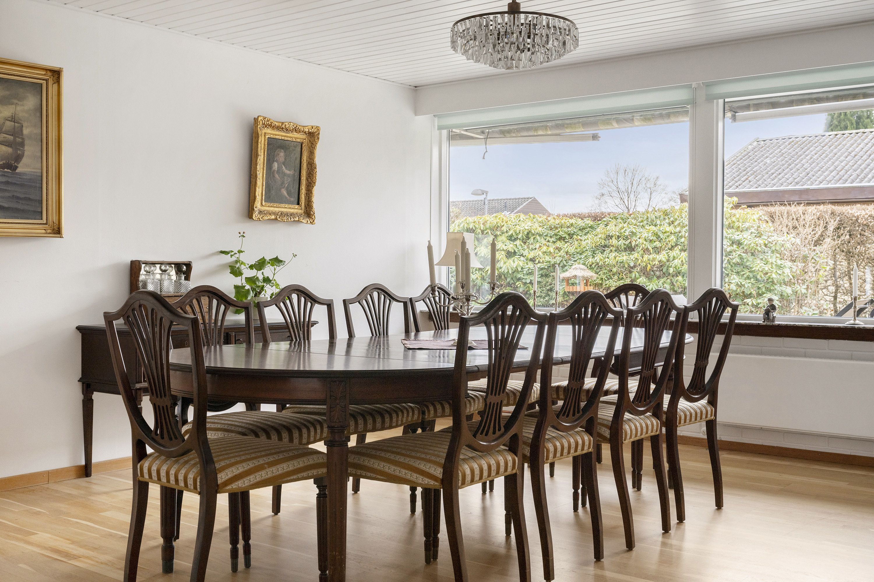 Fremhævet spisestue billede i fuldskærmstilstand. Billede af P W Tegners Vej 31, 3070 Snekkersten