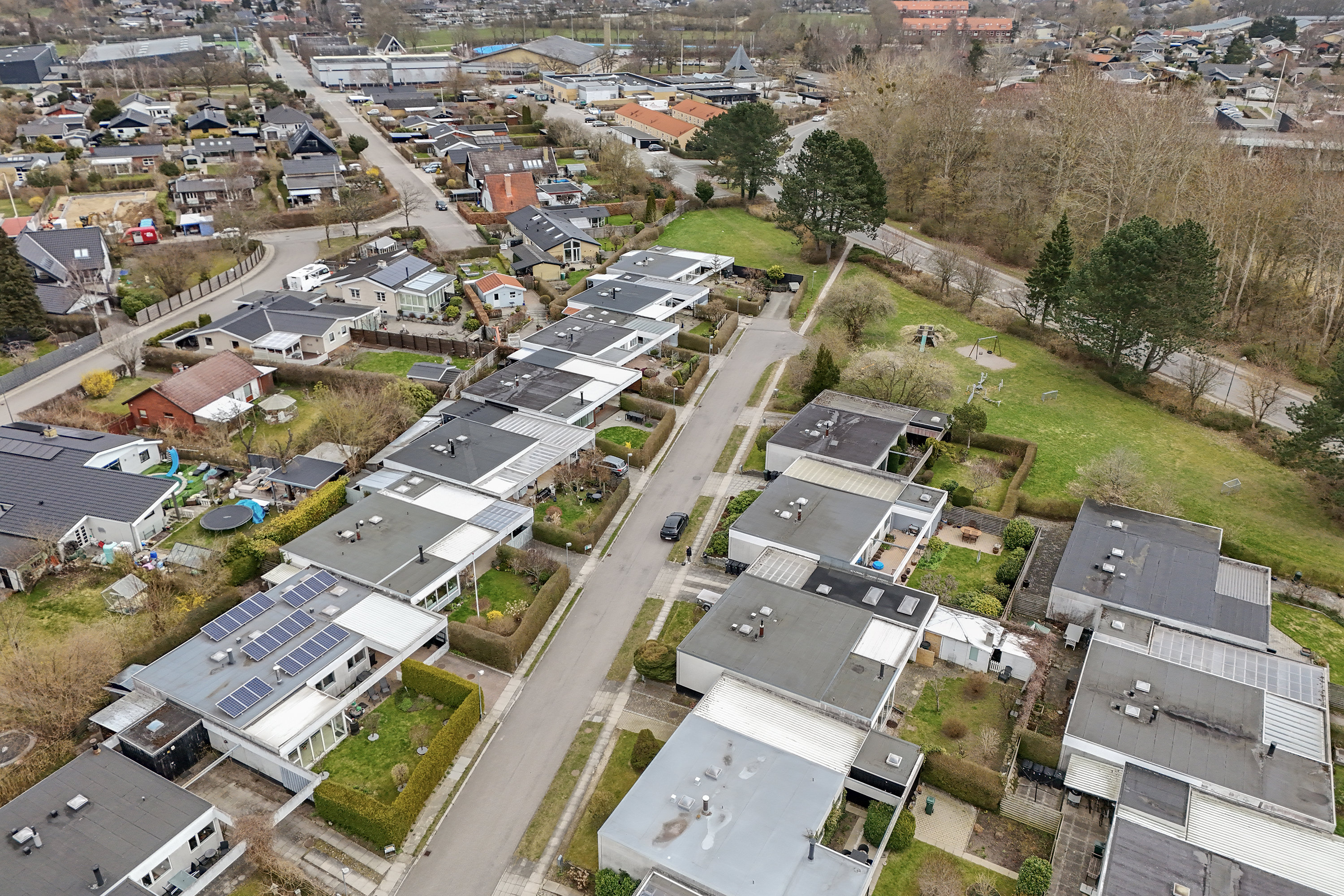 Fremhævet luftfoto billede i fuldskærmstilstand. Billede af Rørløkken 85, 2730 Herlev