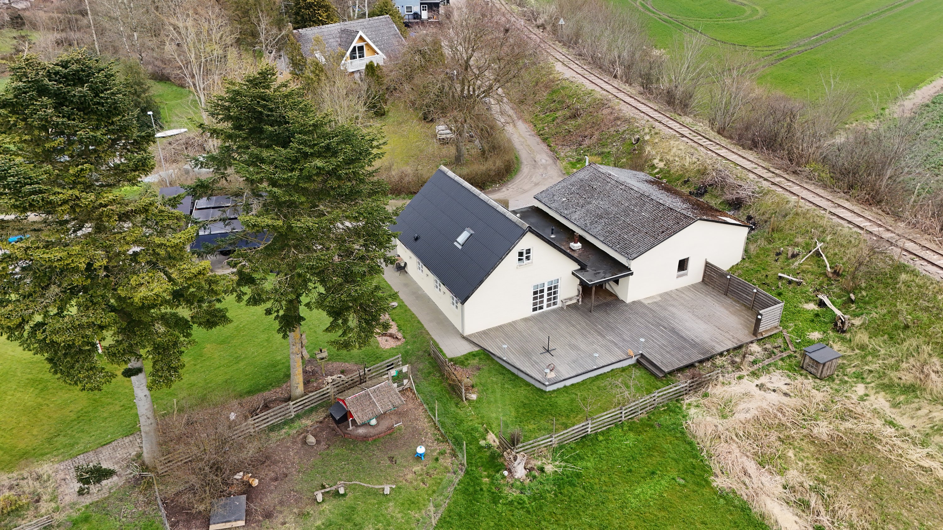 Fremhævet drone billede i fuldskærmstilstand. Billede af Banevolden 1, Handest, 8990 Fårup