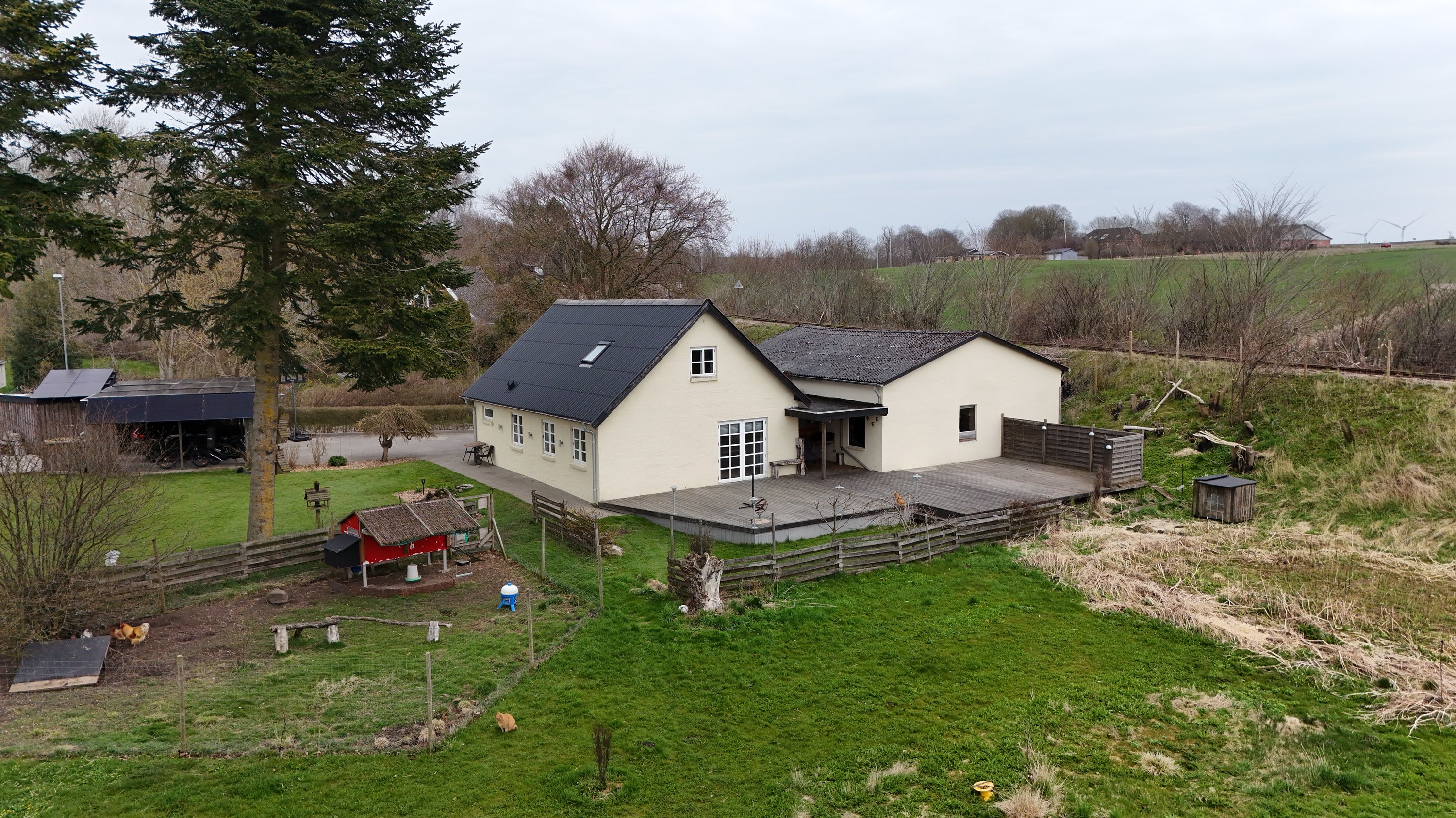 Fremhævet drone billede i fuldskærmstilstand. Billede af Banevolden 1, Handest, 8990 Fårup