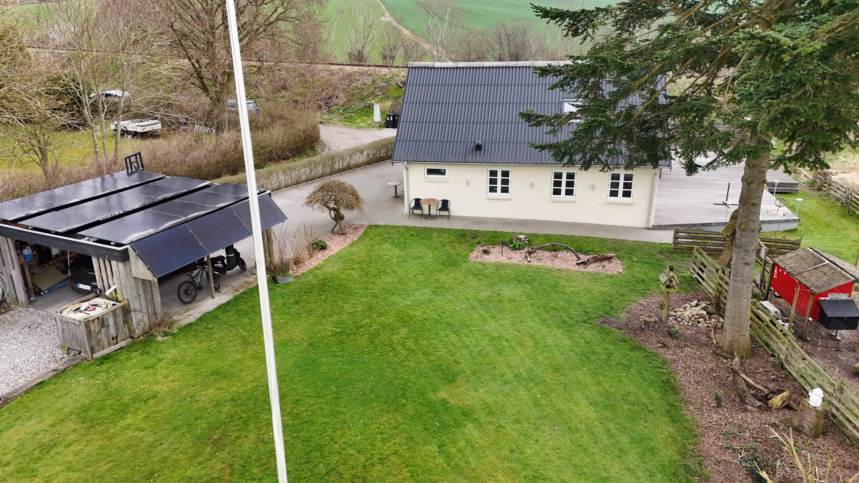 Fremhævet drone billede i fuldskærmstilstand. Billede af Banevolden 1, Handest, 8990 Fårup