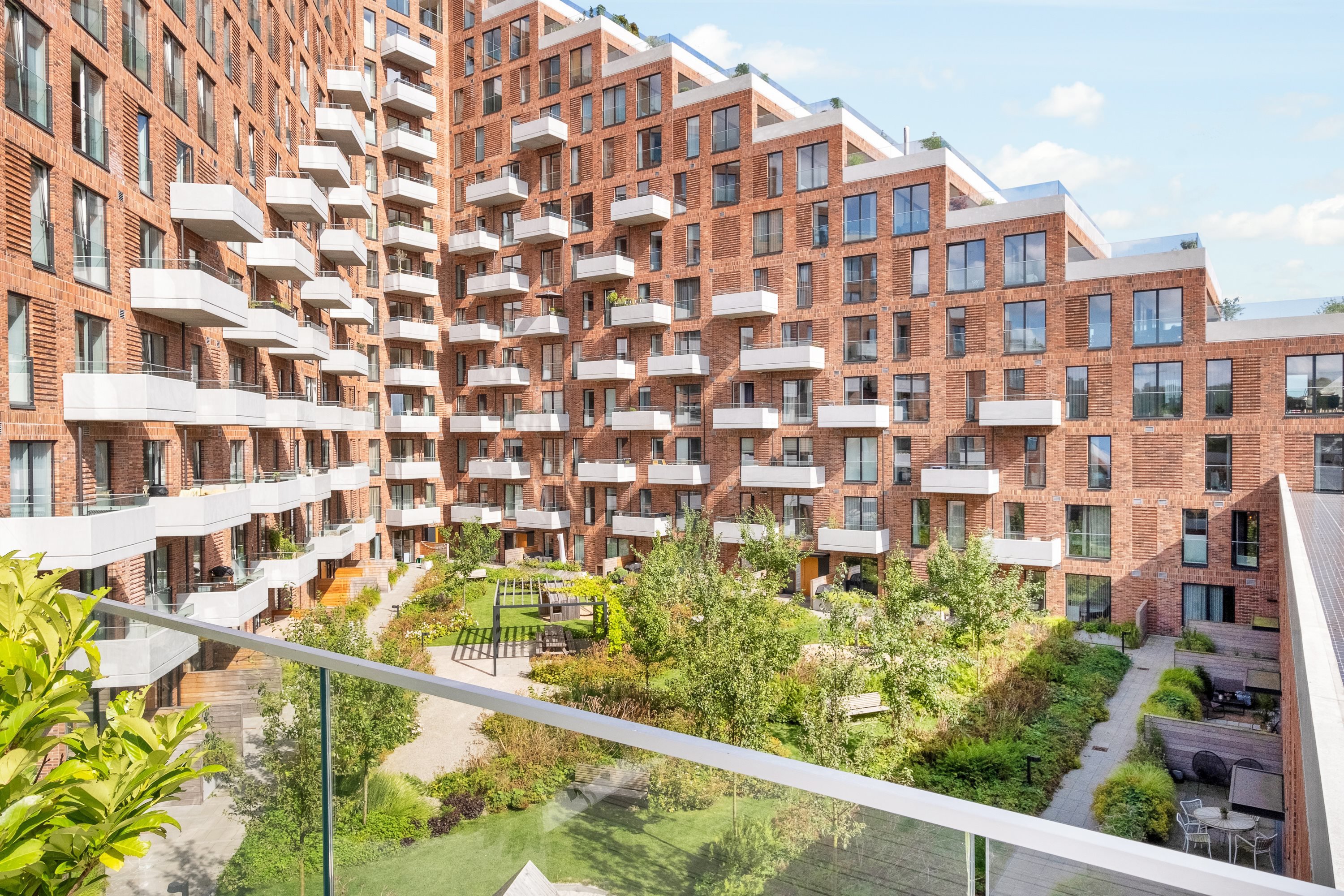 Fremhævet gårdmiljø billede i fuldskærmstilstand. Billede af Nicoline Kochs Plads 5, 4. 4., 8000 Aarhus C