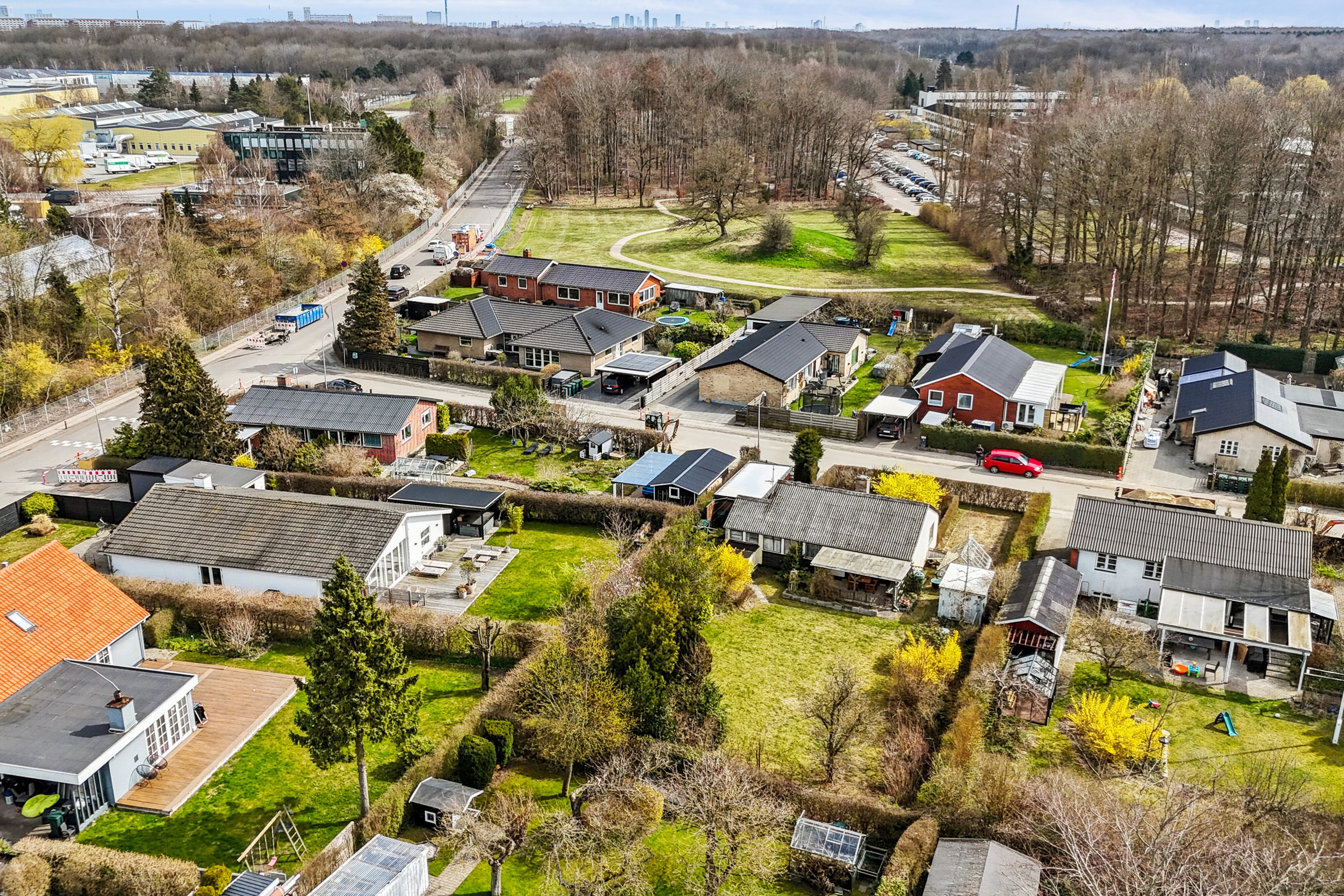 Fremhævet luftfoto billede i fuldskærmstilstand. Billede af Elmehøj 4, 2605 Brøndby