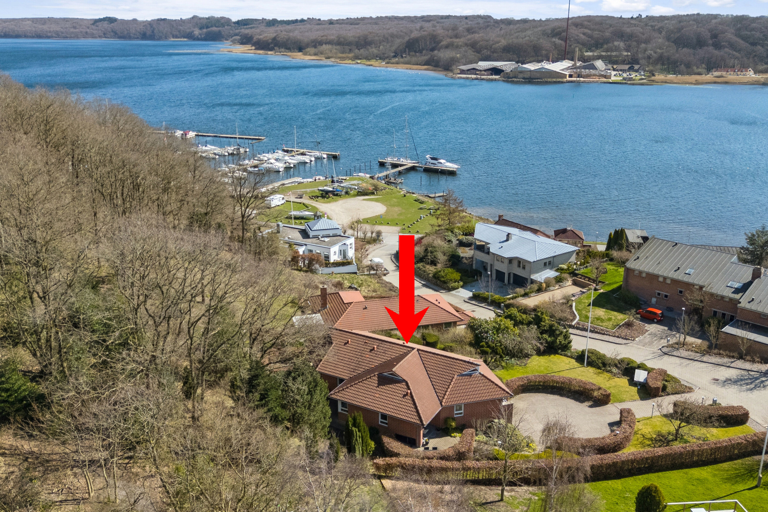 Fremhævet luftfoto billede i fuldskærmstilstand. Billede af Fyrbakken 8, 9500 Hobro