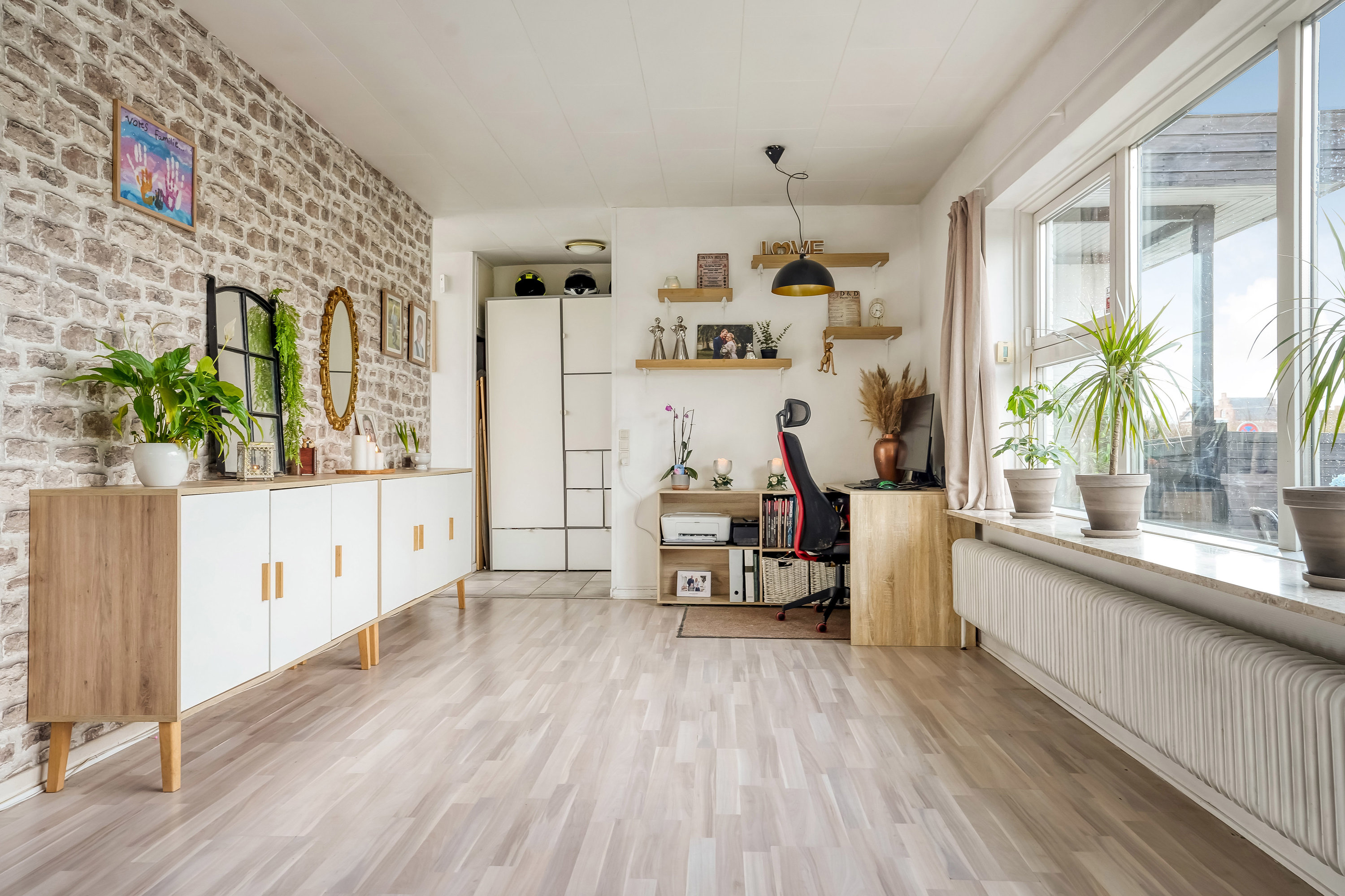 Fremhævet stue billede i fuldskærmstilstand. Billede af Rønnevej 20, 5580 Nørre Aaby