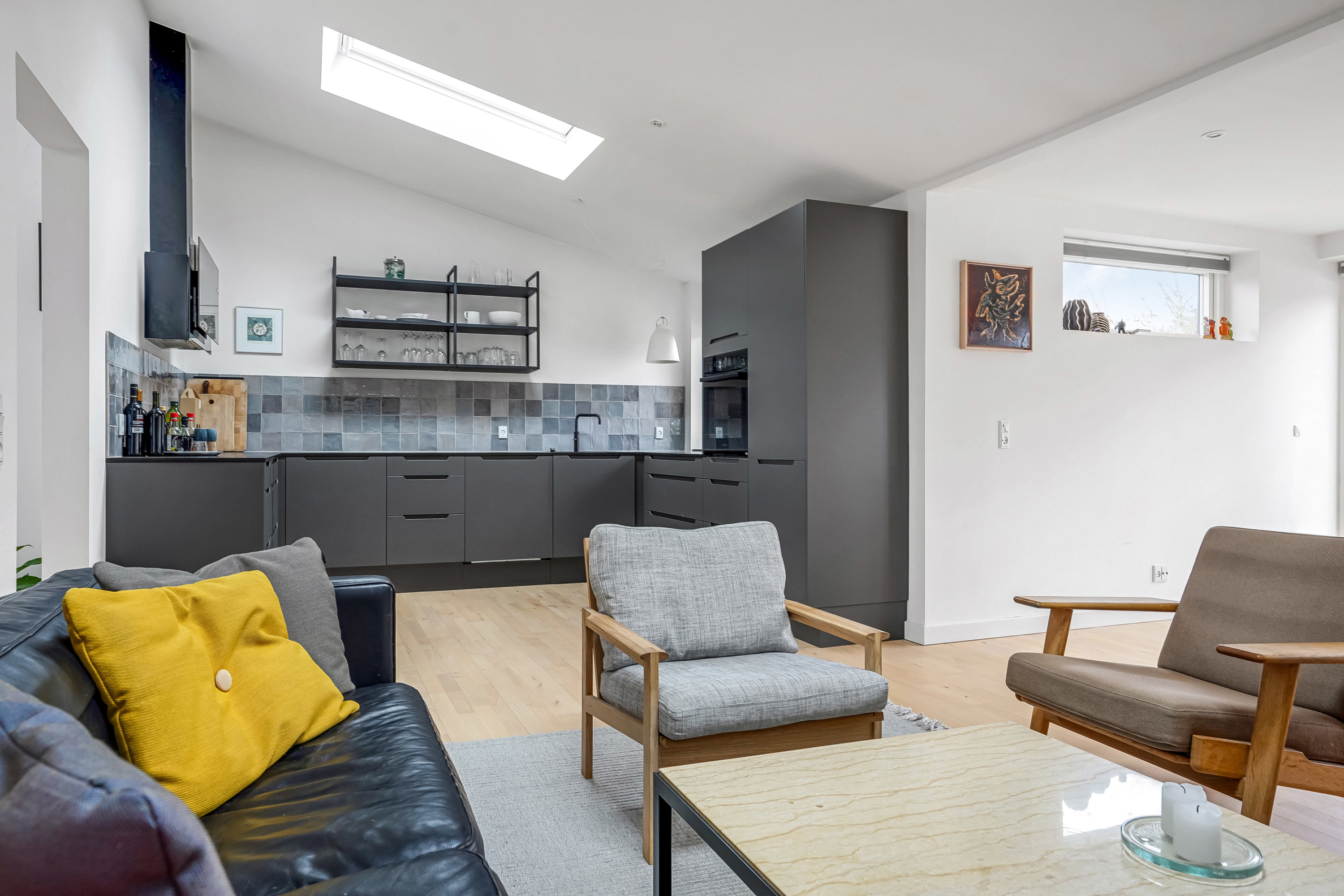 Fremhævet køkken billede i fuldskærmstilstand. Billede af Hesbjergvænget 42, 5230 Odense M