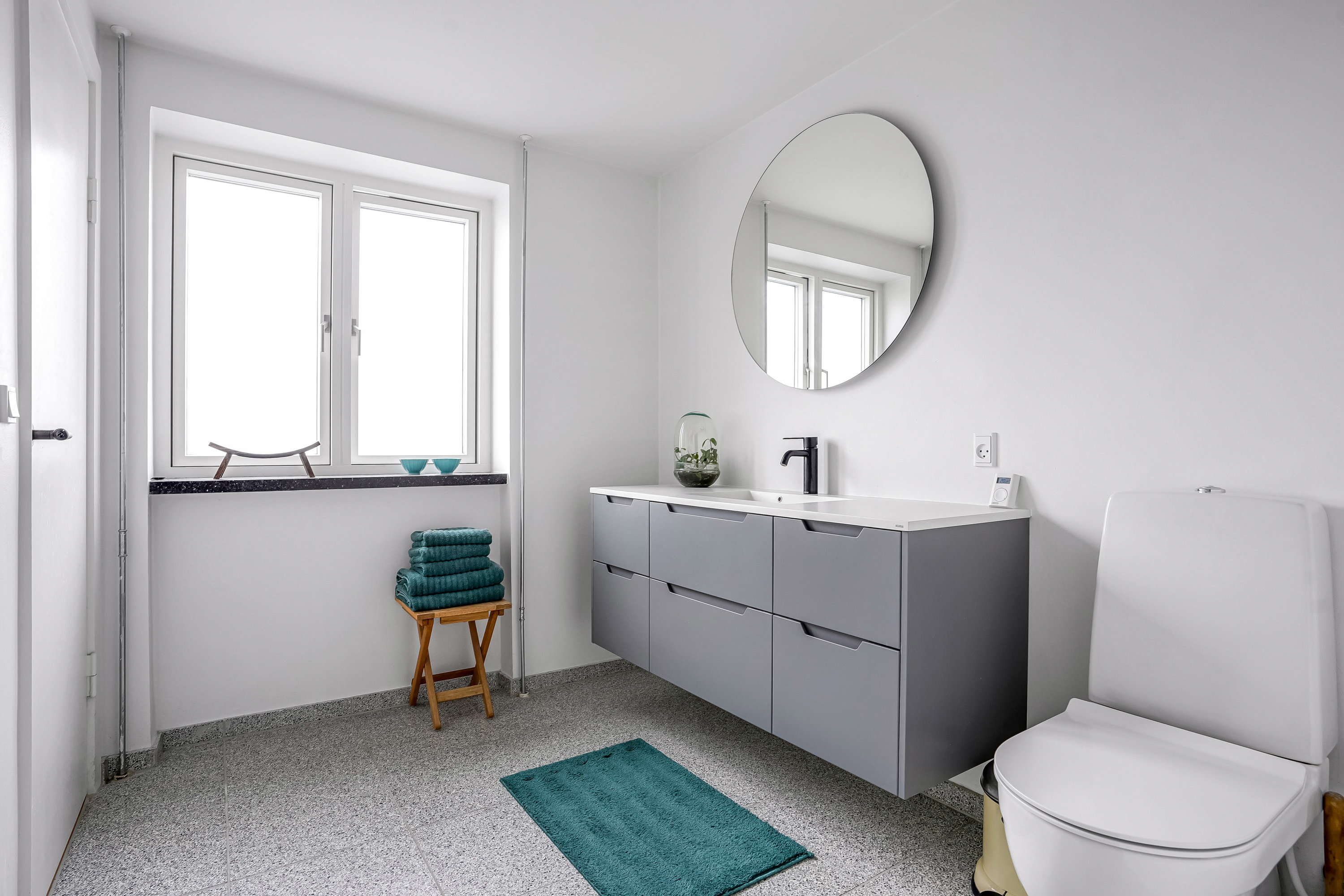 Fremhævet toilet billede i fuldskærmstilstand. Billede af Hesbjergvænget 42, 5230 Odense M