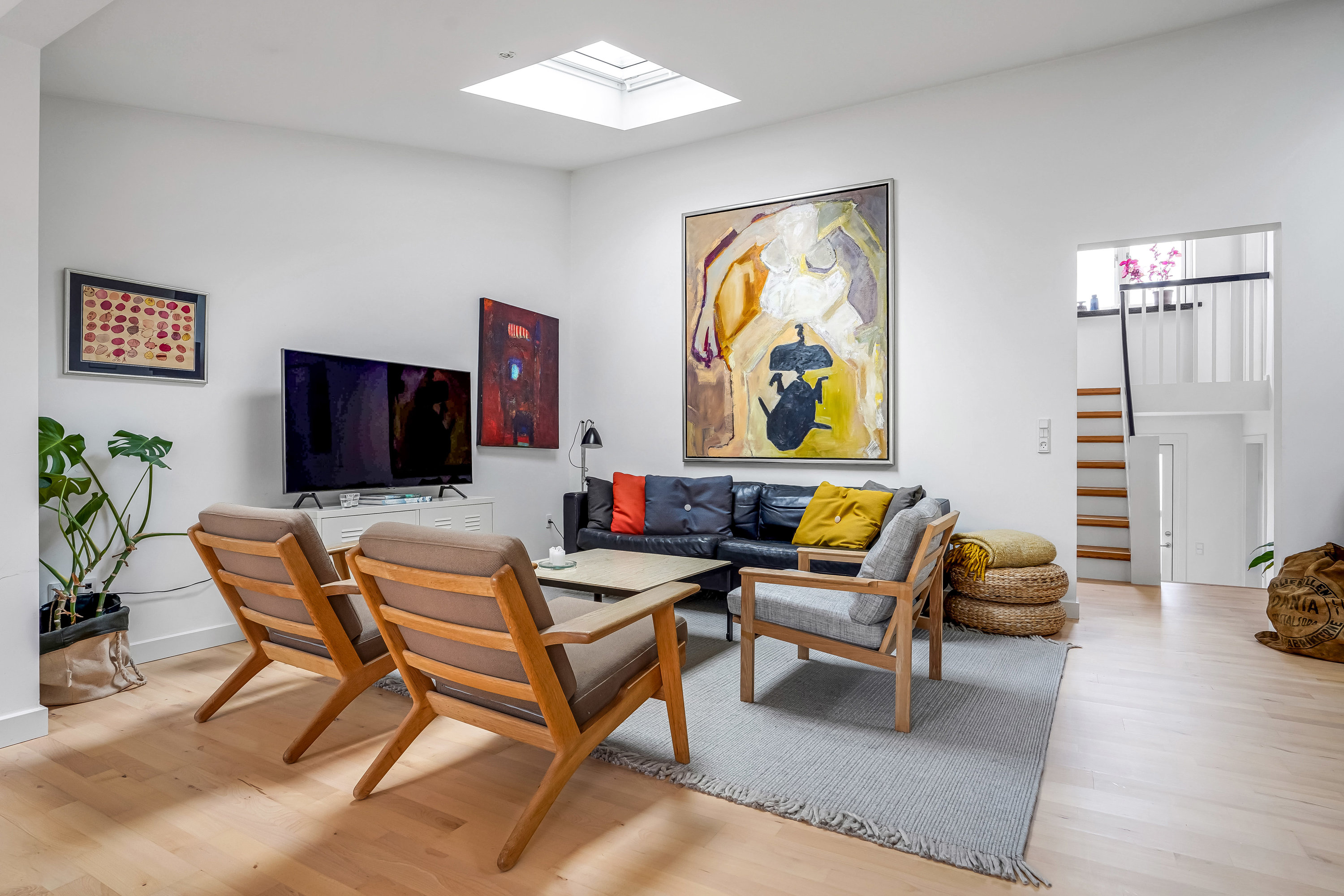 Fremhævet stue billede i fuldskærmstilstand. Billede af Hesbjergvænget 42, 5230 Odense M