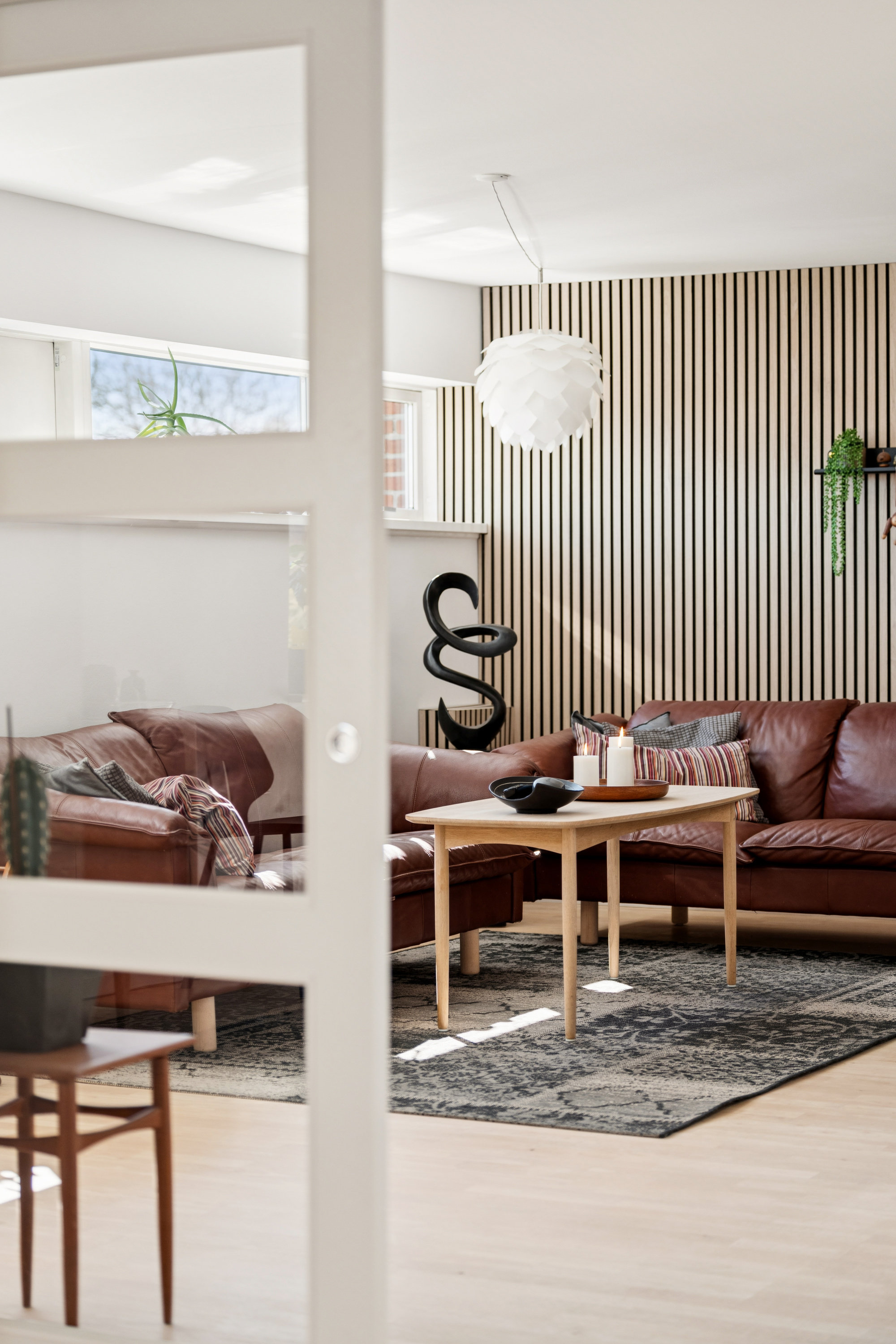 Fremhævet stue billede i fuldskærmstilstand. Billede af Valmuemarken 48, 9000 Aalborg