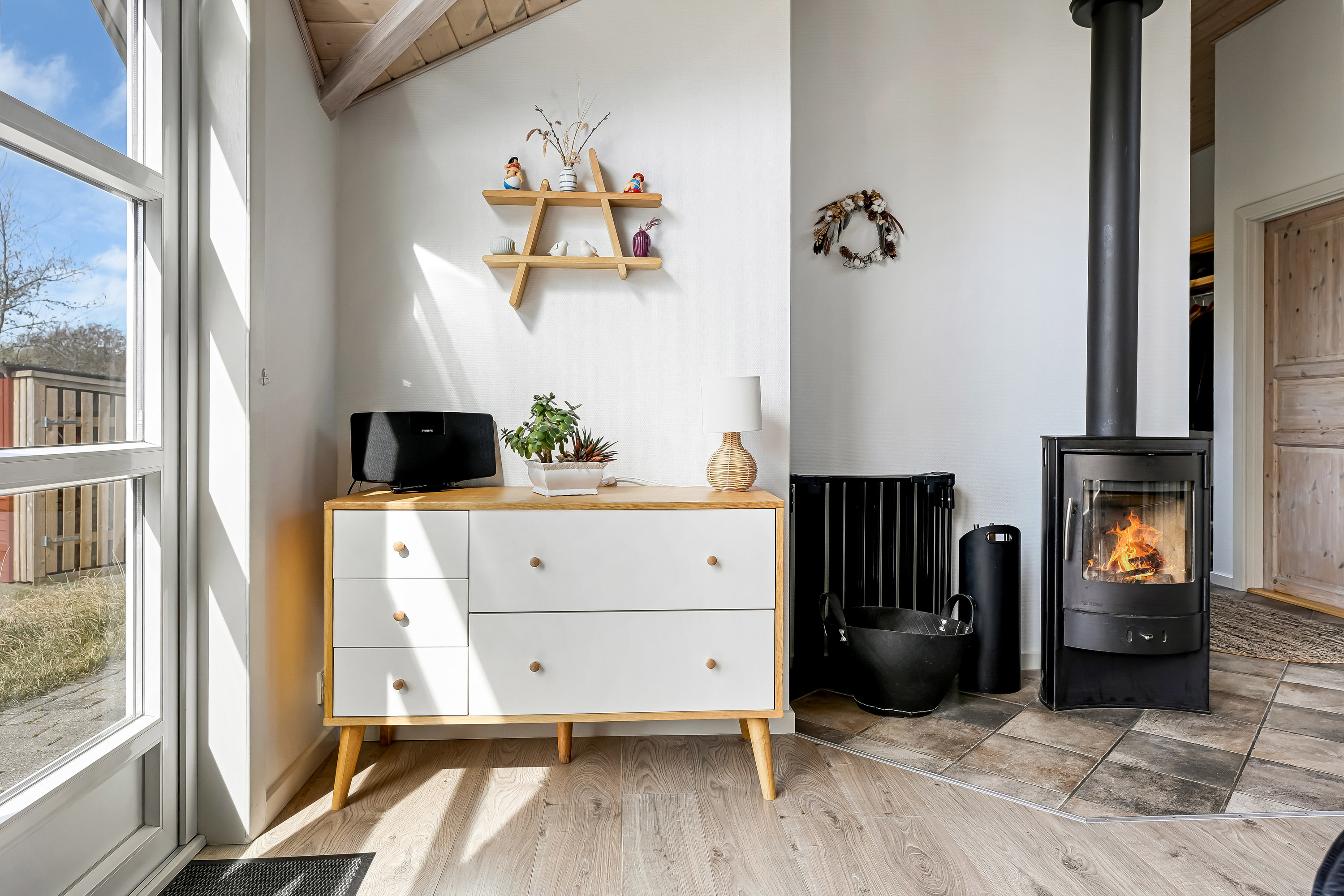 Fremhævet stue billede i fuldskærmstilstand. Billede af Strandgårdsvej 11, Rindby Strand, 6720 Fanø