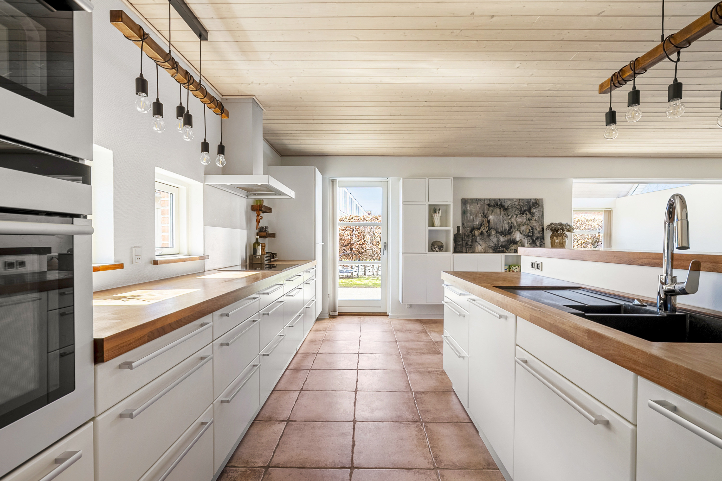 Fremhævet køkken billede i fuldskærmstilstand. Billede af Ugletoften 149, Højby, 5260 Odense S