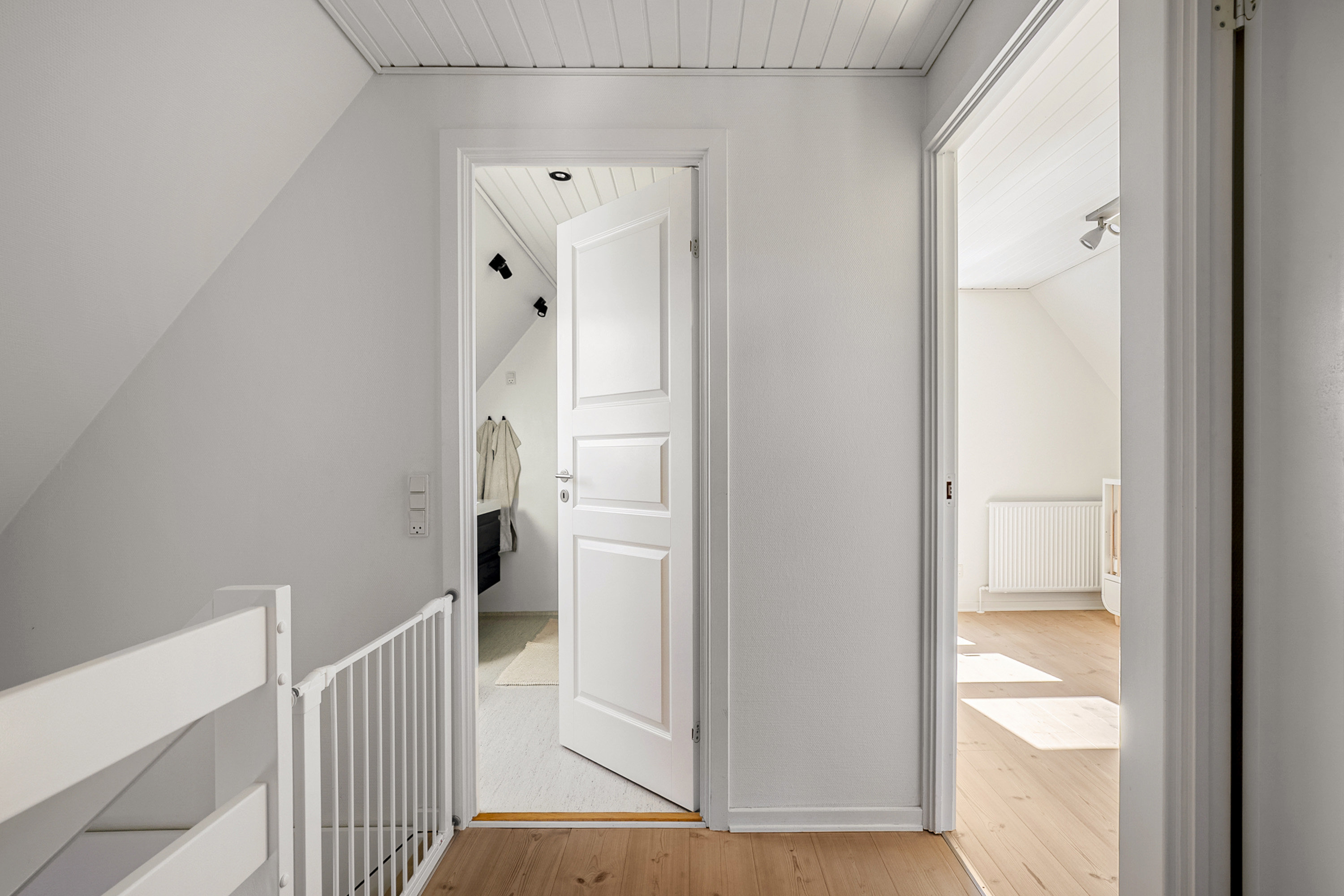 Fremhævet entré billede i fuldskærmstilstand. Billede af Ugletoften 149, Højby, 5260 Odense S