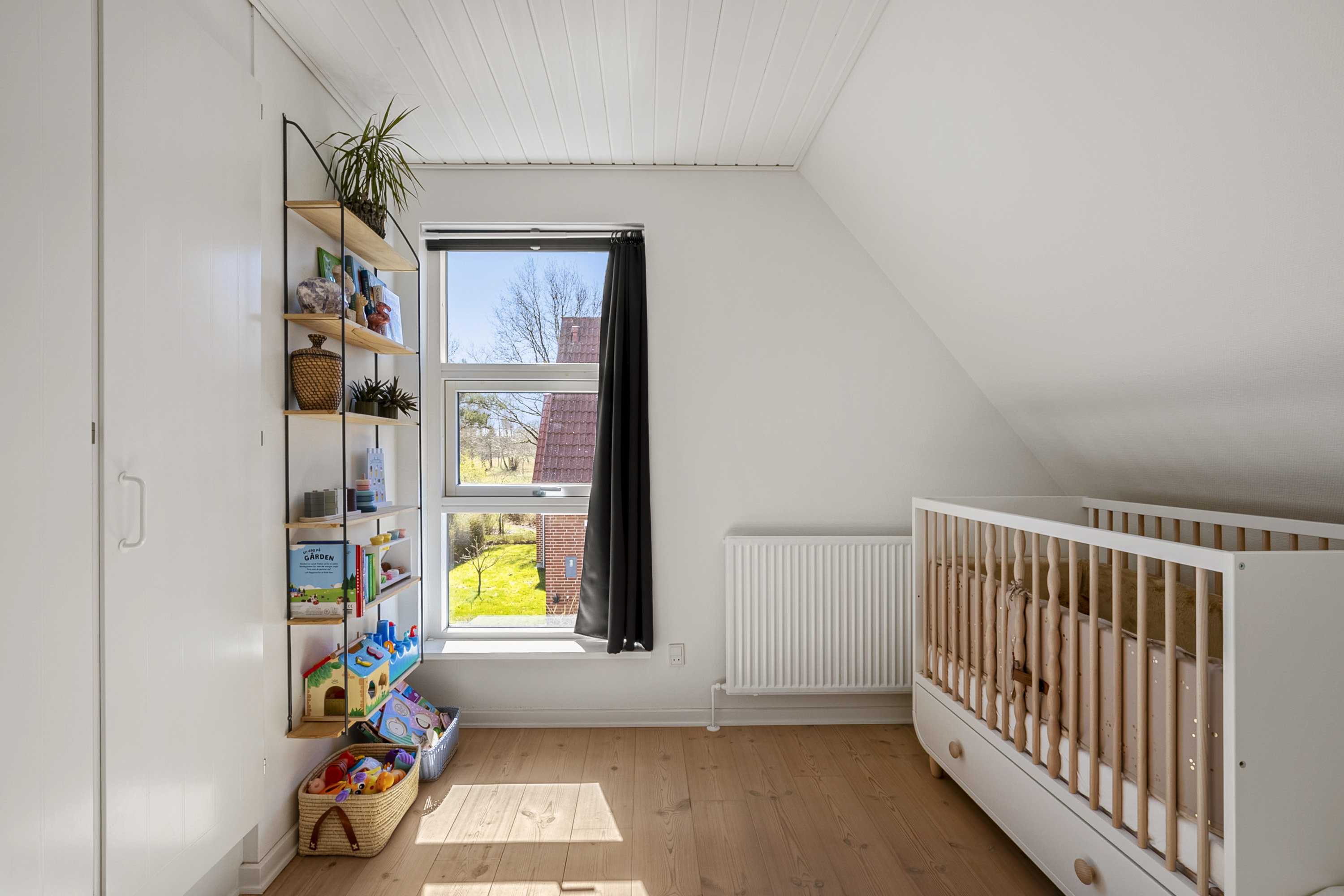 Fremhævet soveværelse billede i fuldskærmstilstand. Billede af Ugletoften 149, Højby, 5260 Odense S