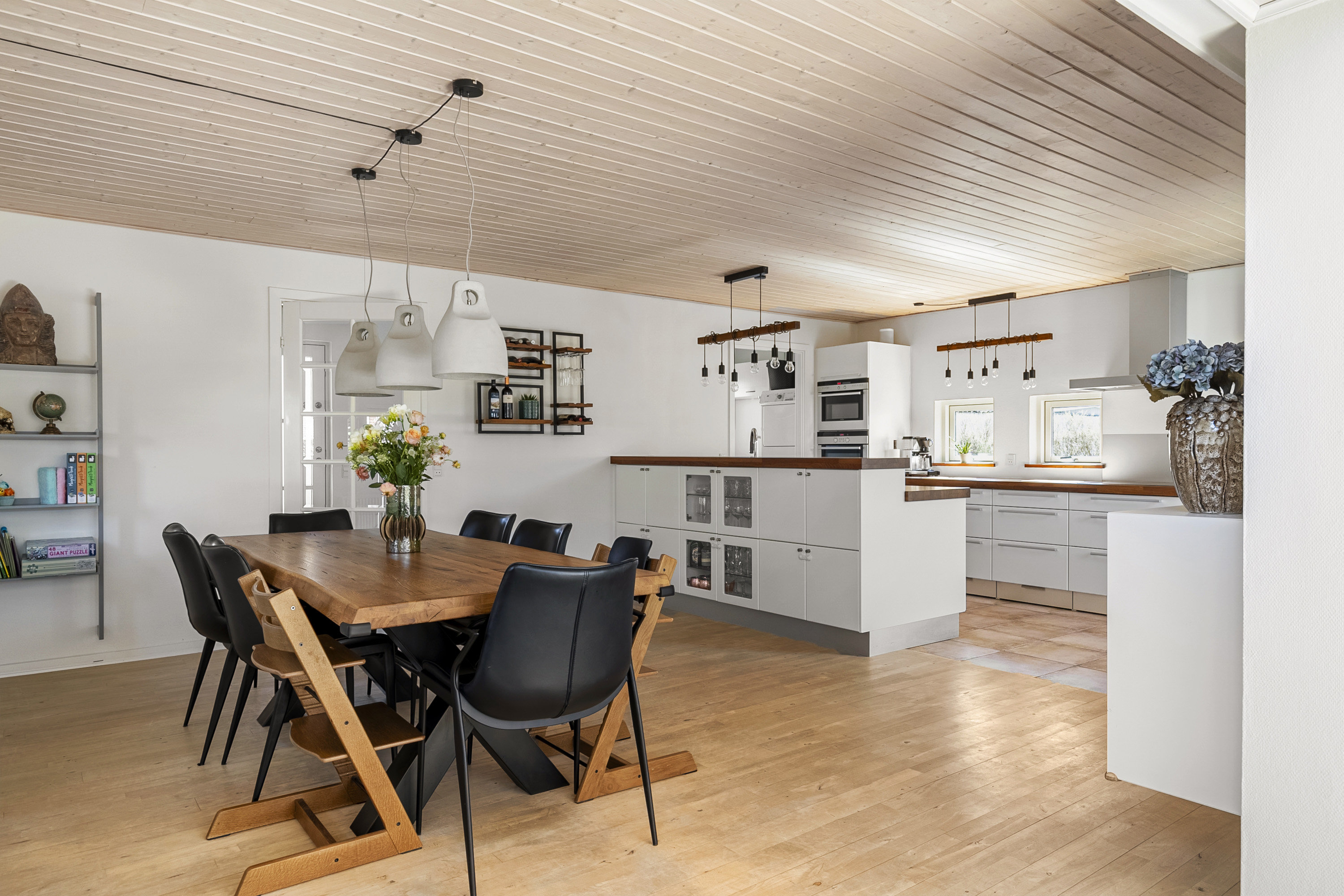 Fremhævet spisekøkken billede i fuldskærmstilstand. Billede af Ugletoften 149, Højby, 5260 Odense S