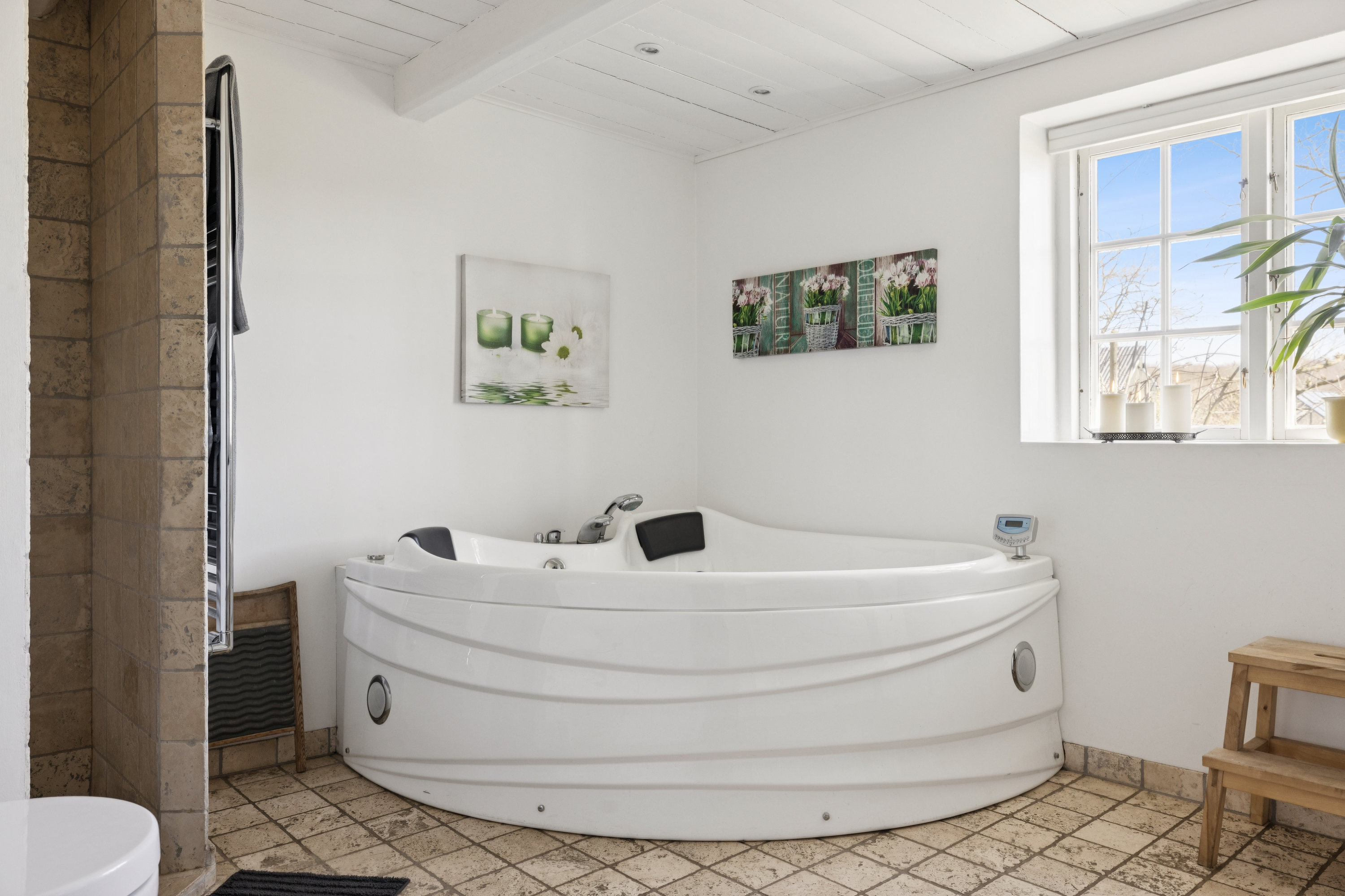 Fremhævet badeværelse billede i fuldskærmstilstand. Billede af Vesemosegyden 5, Voldtofte, 5620 Glamsbjerg