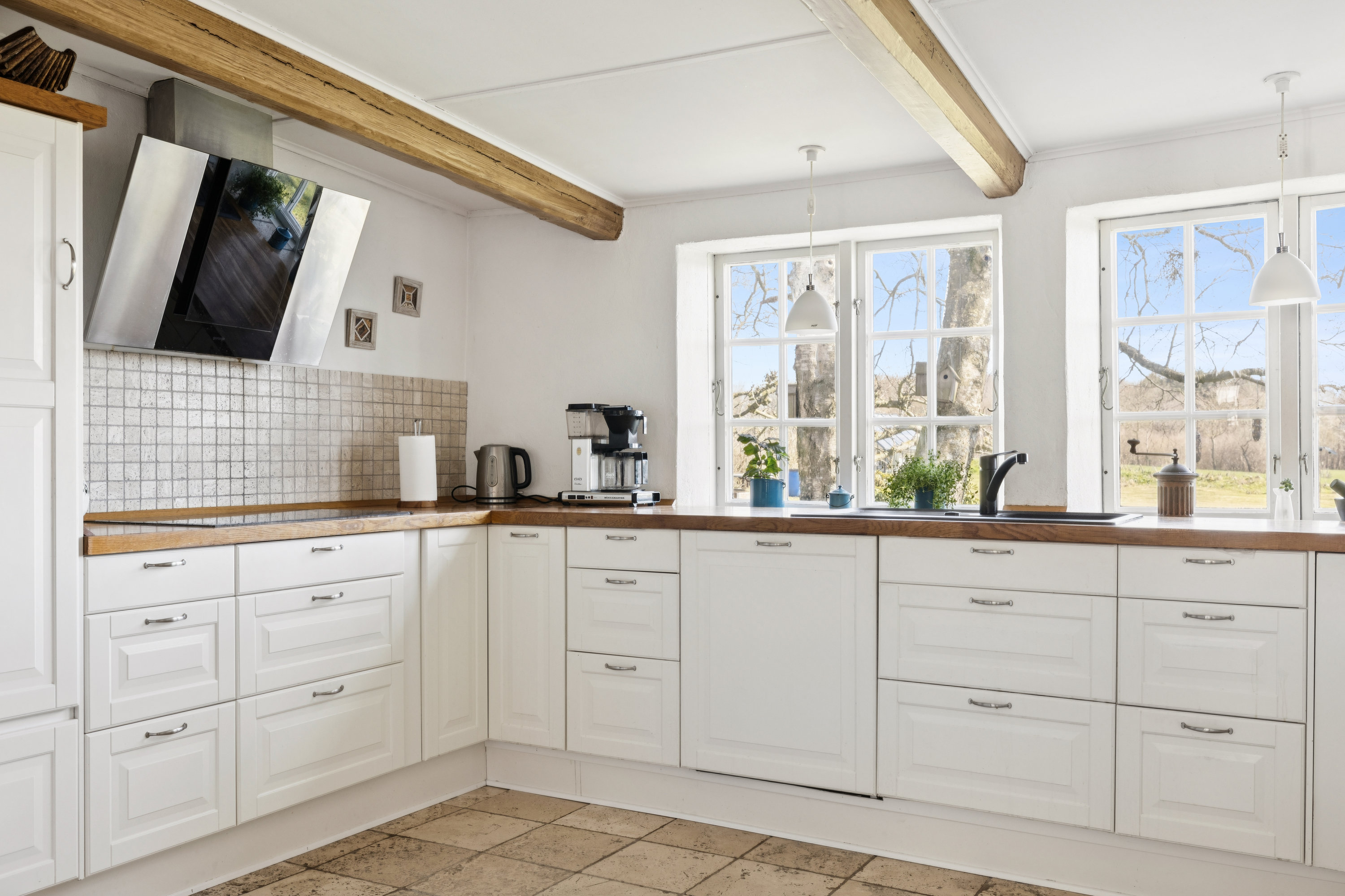 Fremhævet køkken billede i fuldskærmstilstand. Billede af Vesemosegyden 5, Voldtofte, 5620 Glamsbjerg