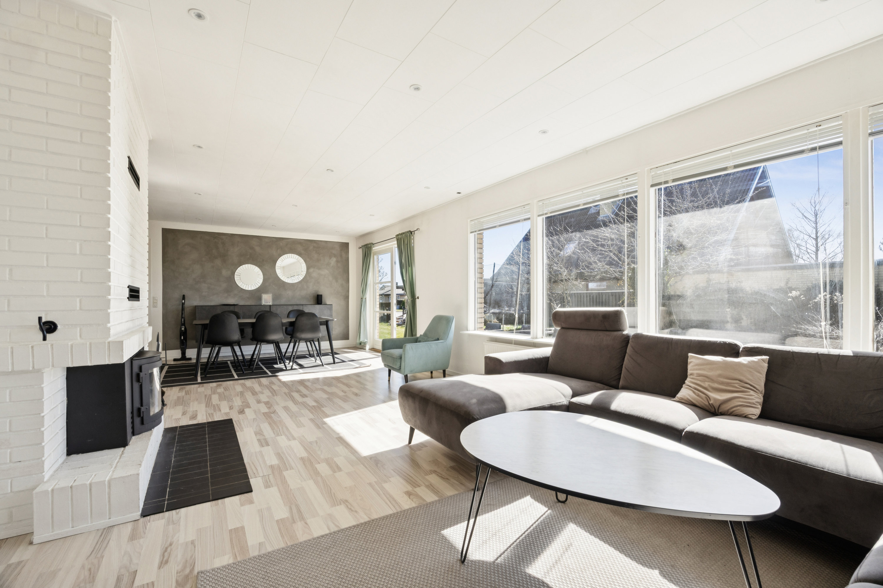 Fremhævet stue billede i fuldskærmstilstand. Billede af Dørrøjel 31, 2670 Greve