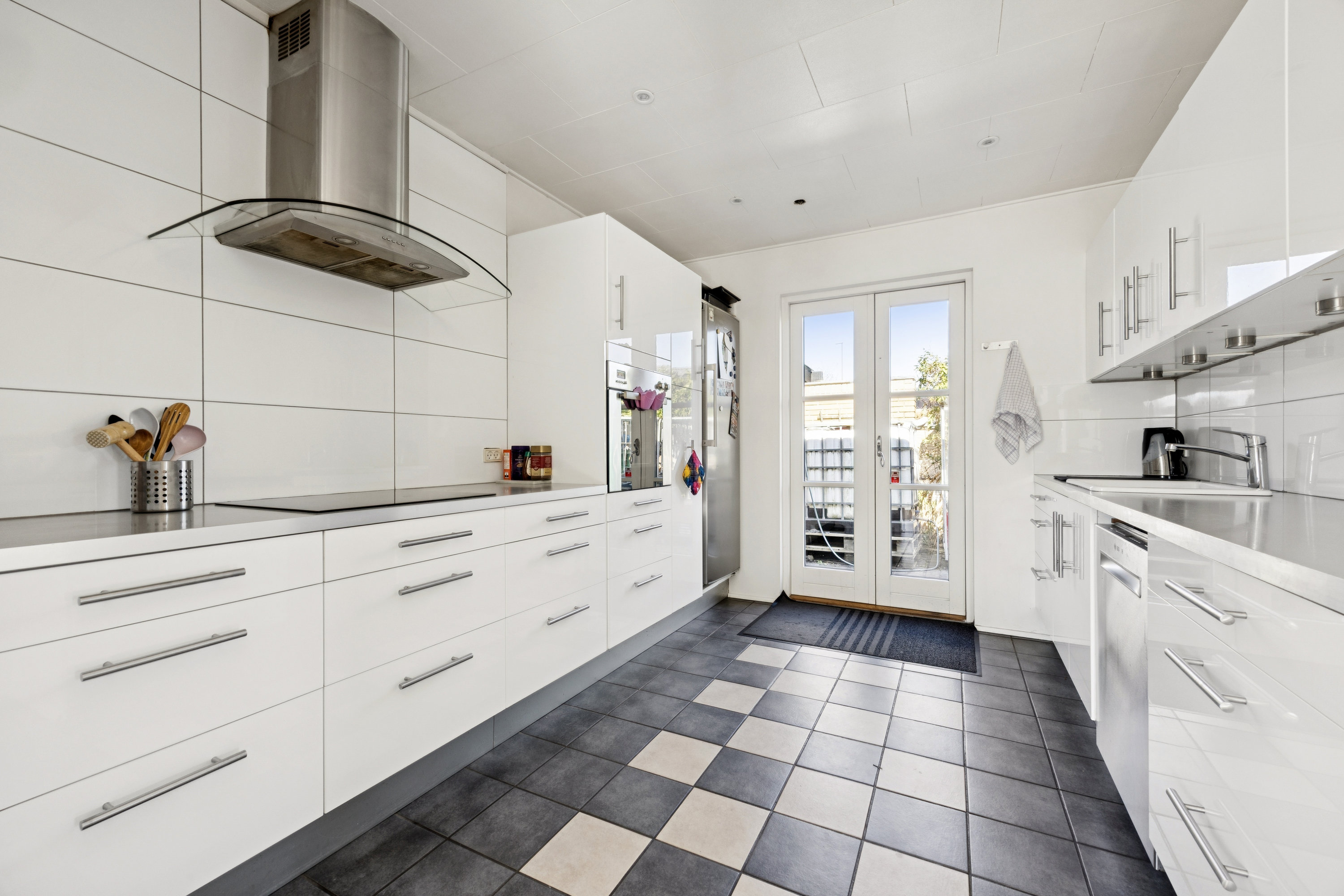 Fremhævet køkken billede i fuldskærmstilstand. Billede af Dørrøjel 31, 2670 Greve