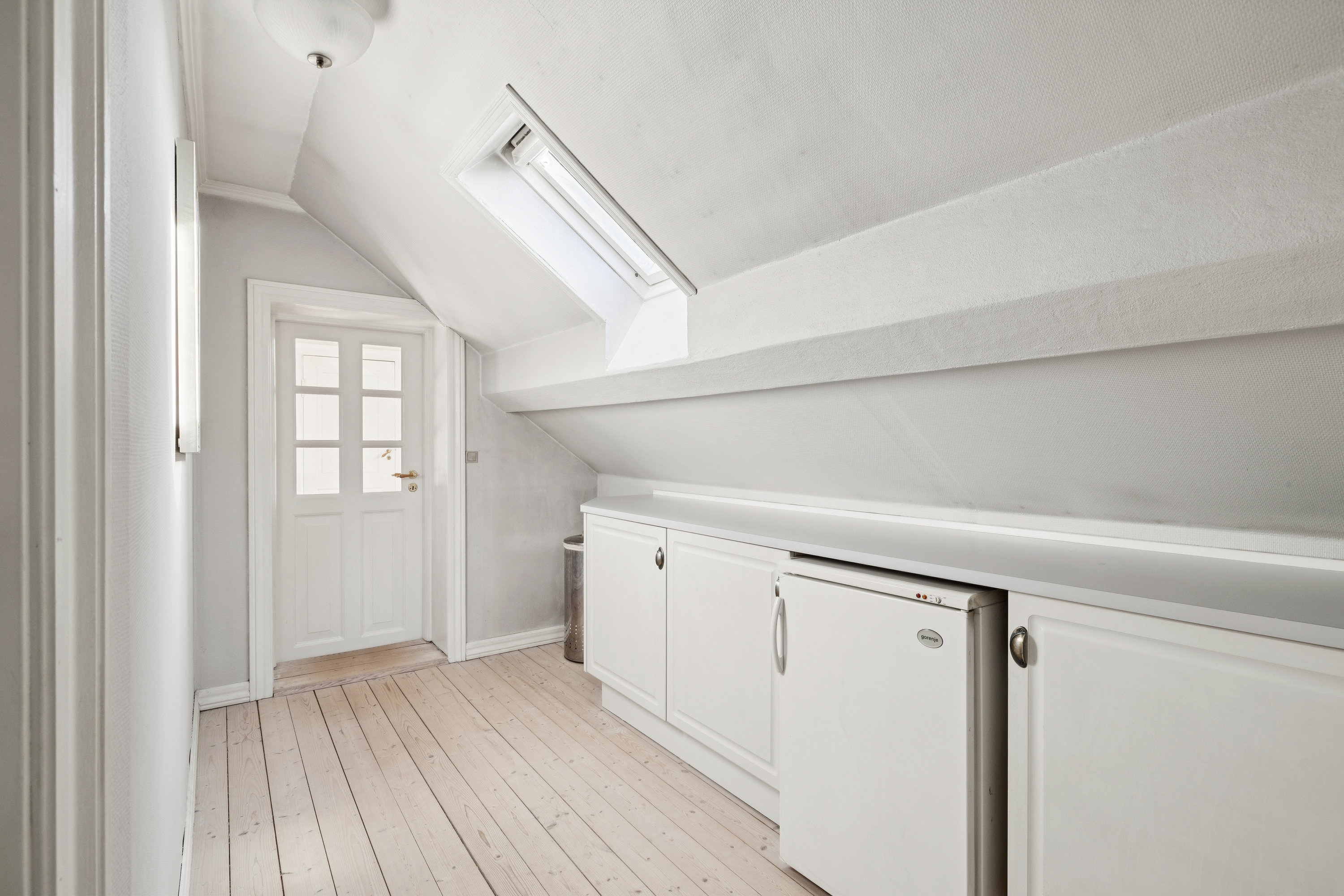 Fremhævet gang billede i fuldskærmstilstand. Billede af Jernbanegade 6, 1., 9510 Arden