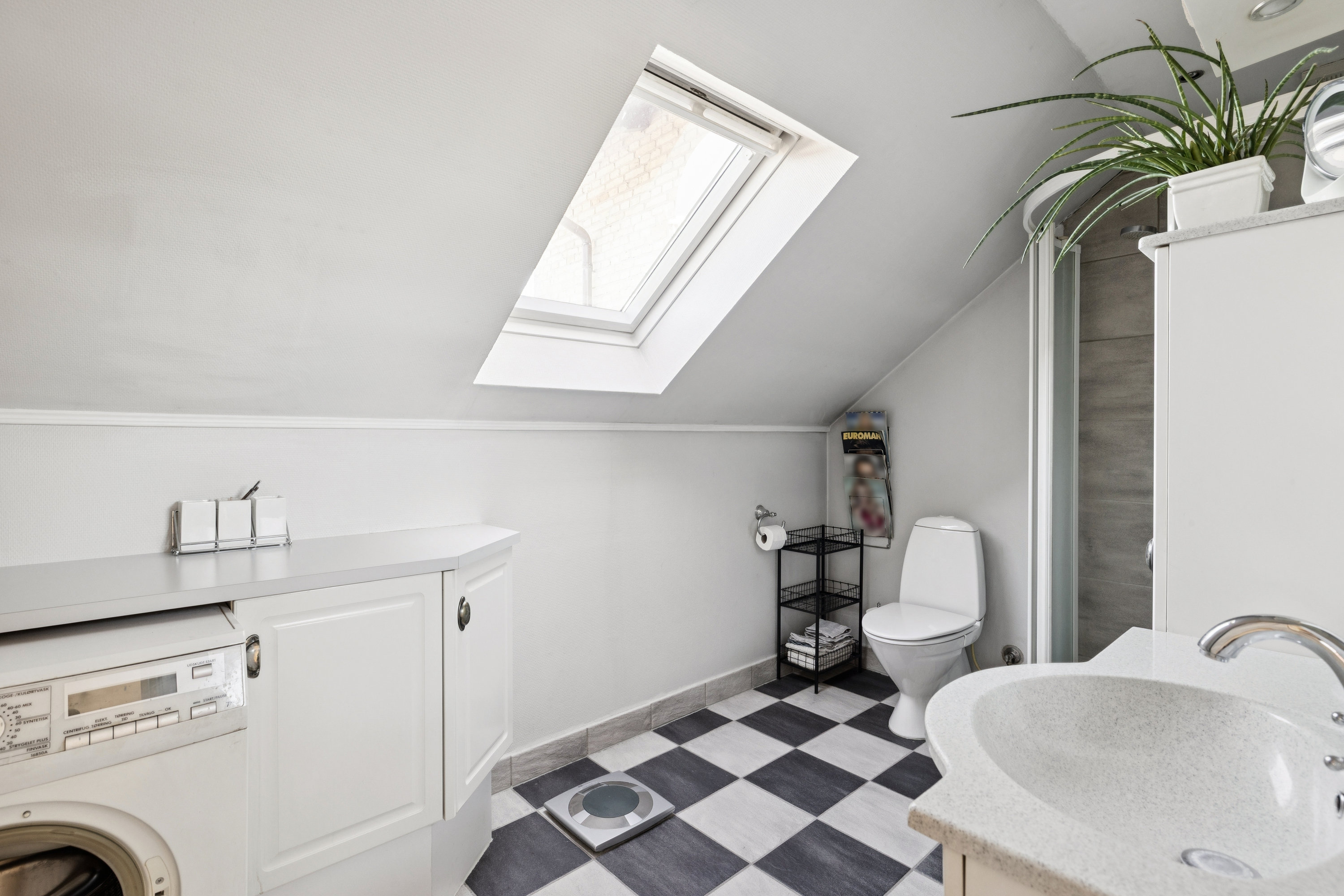 Fremhævet badeværelse billede i fuldskærmstilstand. Billede af Jernbanegade 6, 1., 9510 Arden