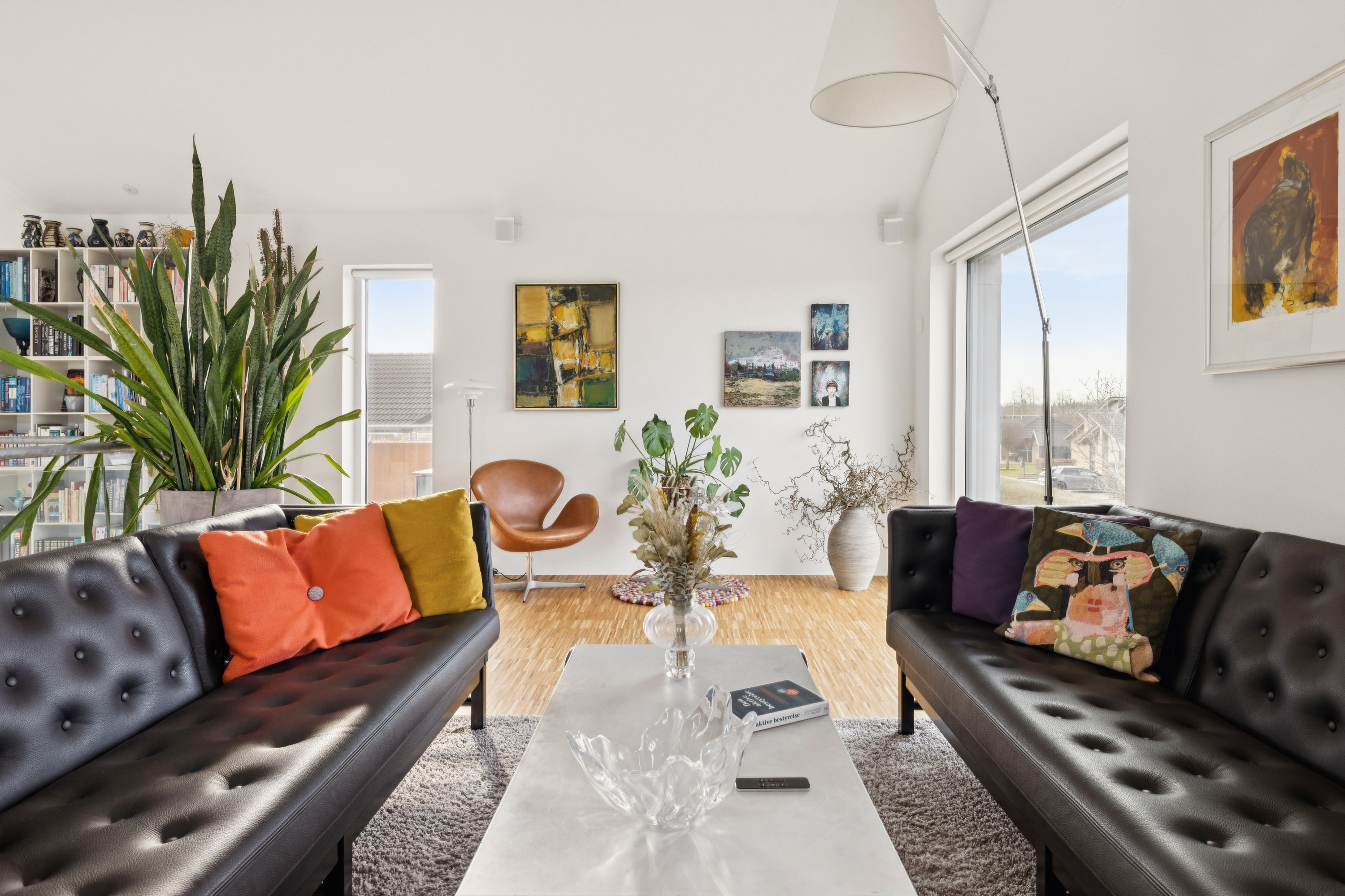 Fremhævet stue billede i fuldskærmstilstand. Billede af Liseborg Mark 92, 8800 Viborg