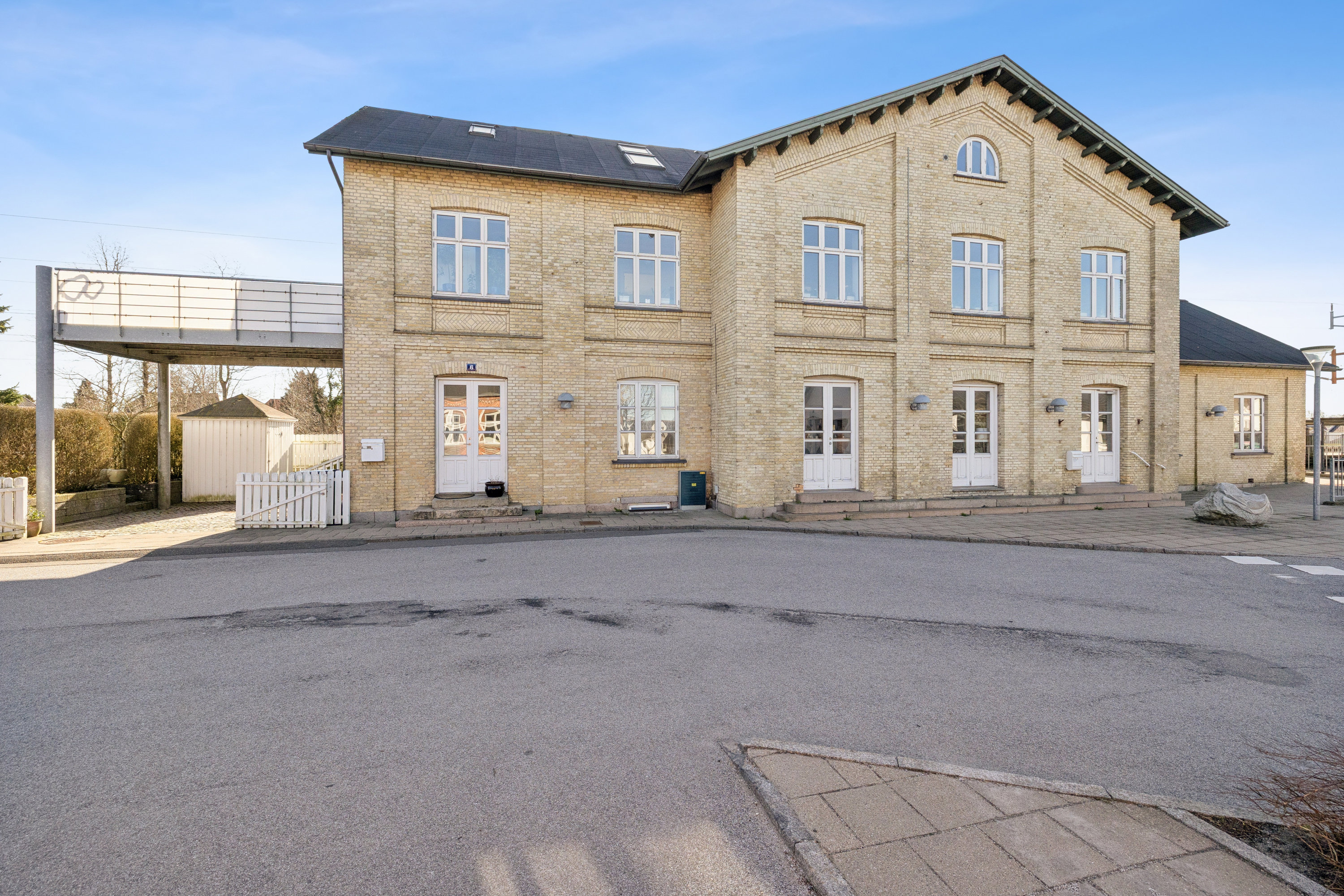 Fremhævet ejendom billede i fuldskærmstilstand. Billede af Jernbanegade 6, 1., 9510 Arden