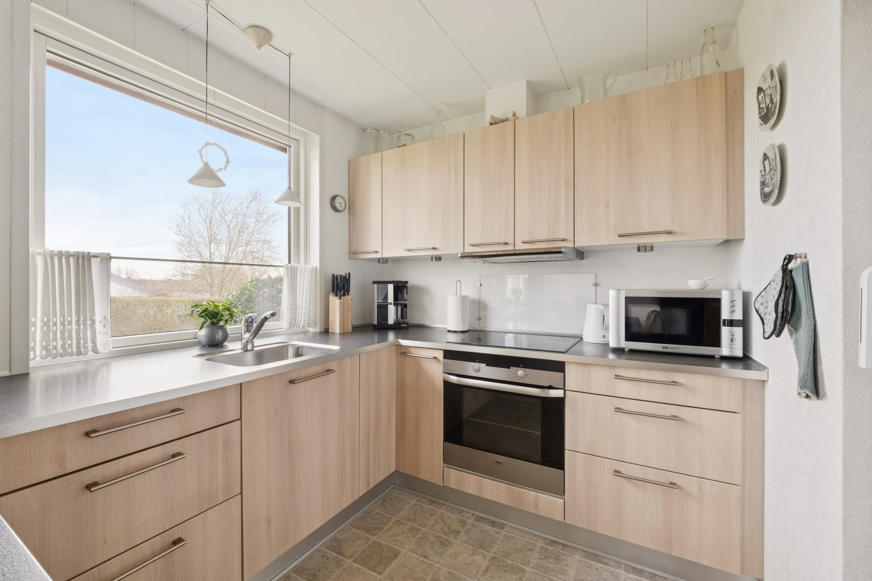 Fremhævet køkken billede i fuldskærmstilstand. Billede af Olgavej 46, Vinde, 7800 Skive