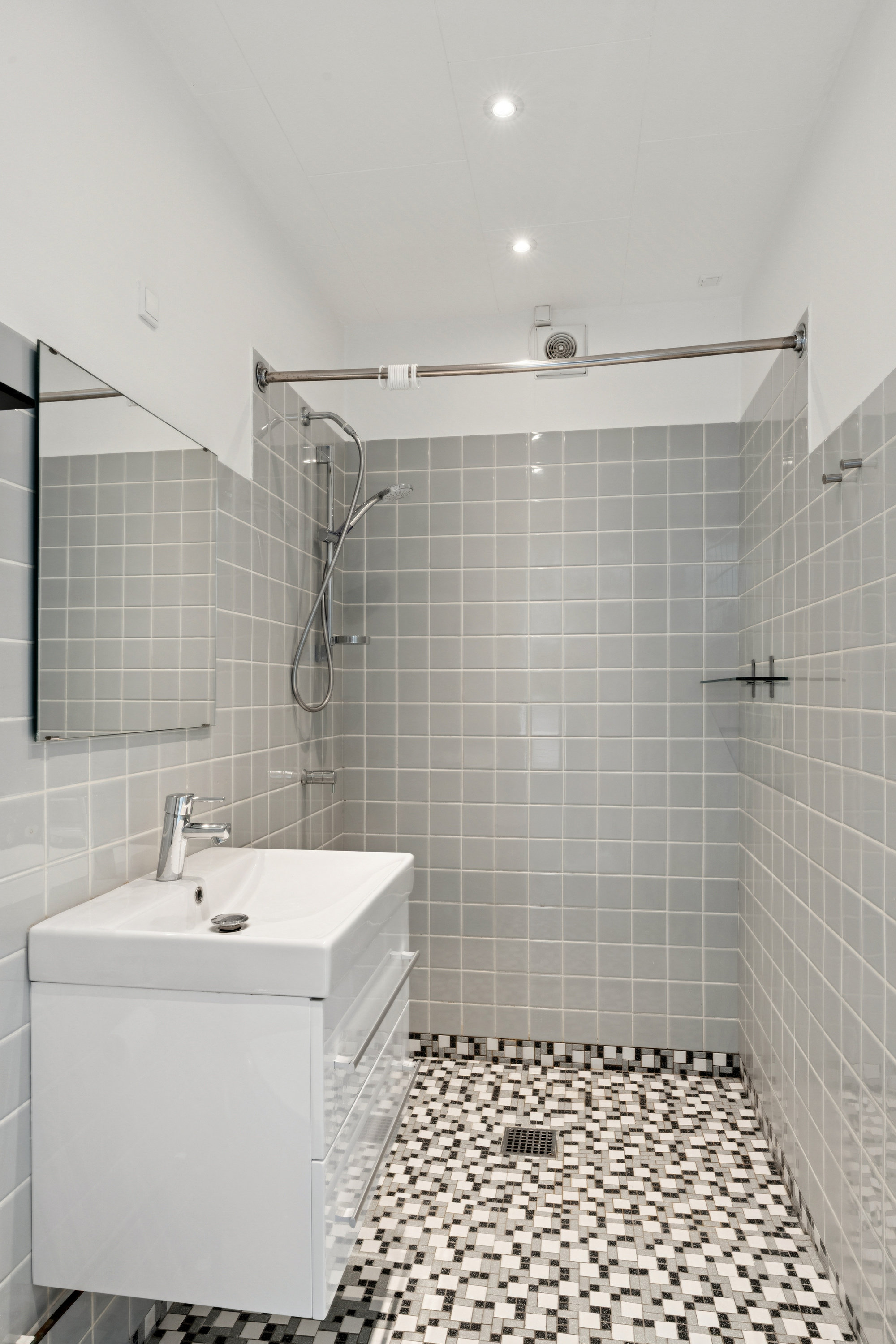 Fremhævet badeværelse billede i fuldskærmstilstand. Billede af Jakob Skomager Vej 1, 2. 1., Hasseris, 9000 Aalborg