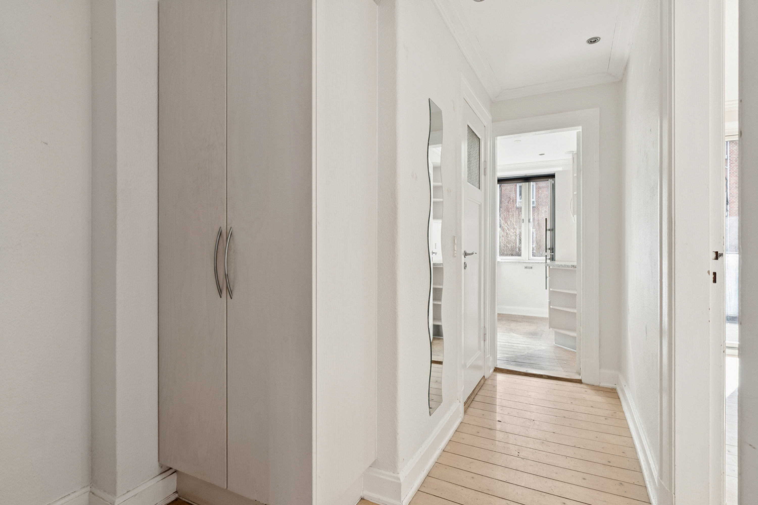 Fremhævet gang billede i fuldskærmstilstand. Billede af Dybbølgade 12, 1. th., 9000 Aalborg