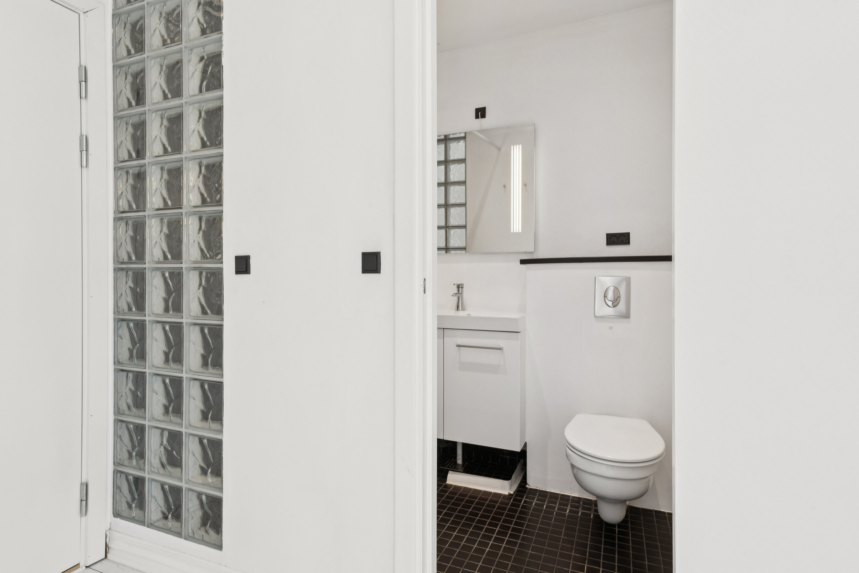 Fremhævet gang billede i fuldskærmstilstand. Billede af Annebergvej 21, 2. 4., 9000 Aalborg