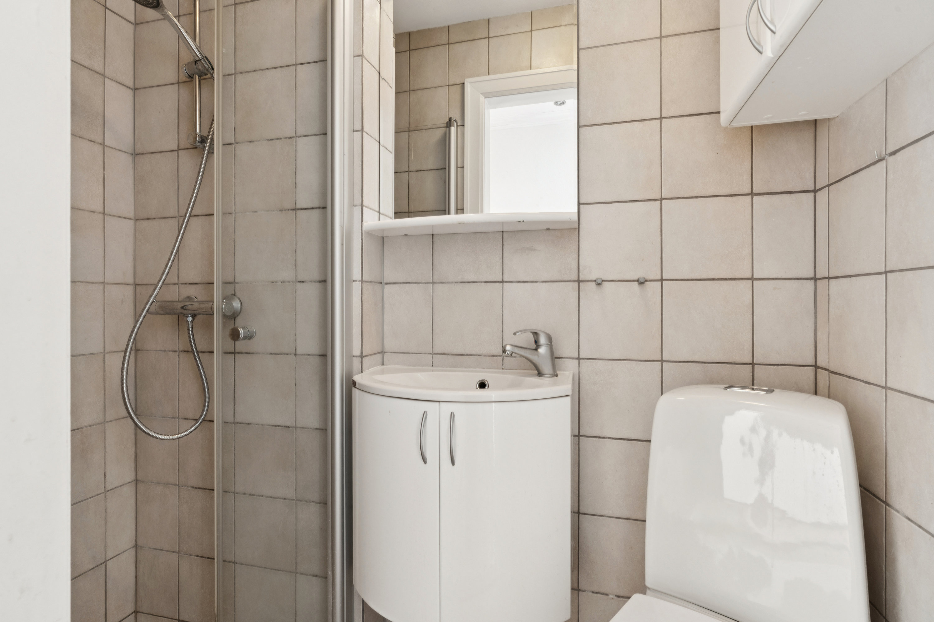 Fremhævet badeværelse billede i fuldskærmstilstand. Billede af Dybbølgade 12, 1. th., 9000 Aalborg