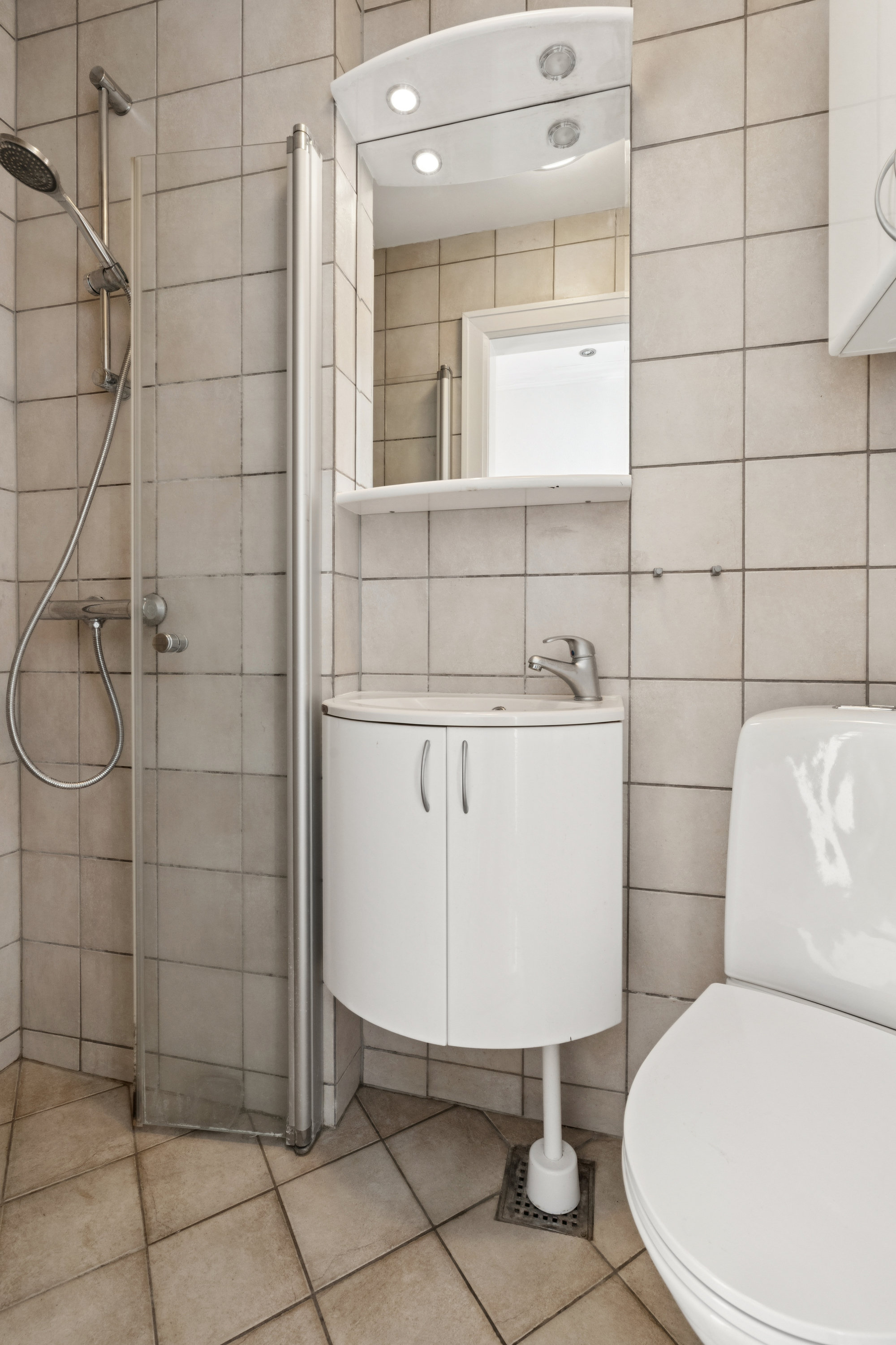 Fremhævet badeværelse billede i fuldskærmstilstand. Billede af Dybbølgade 12, 1. th., 9000 Aalborg