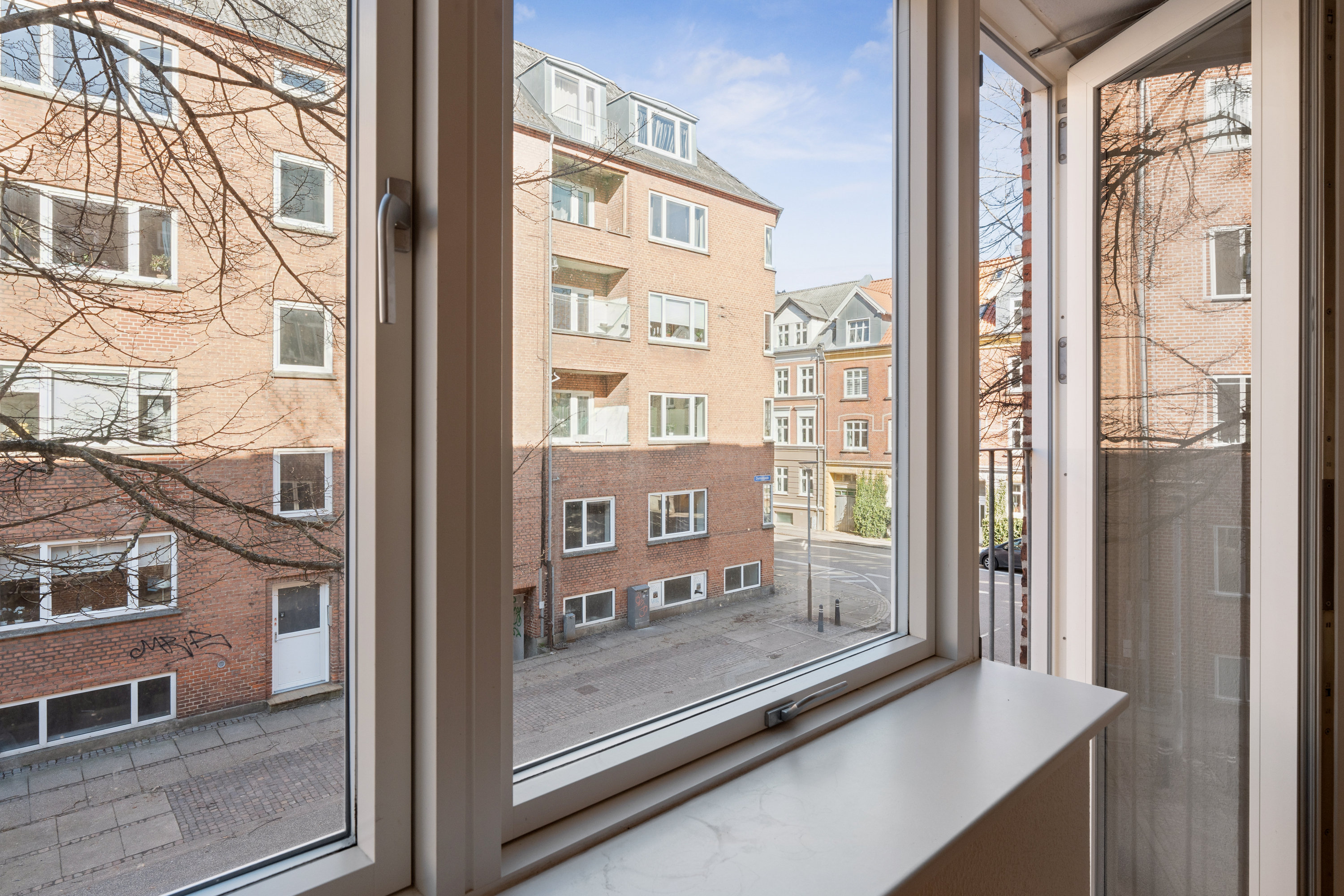 Fremhævet altan billede i fuldskærmstilstand. Billede af Dybbølgade 12, 1. th., 9000 Aalborg