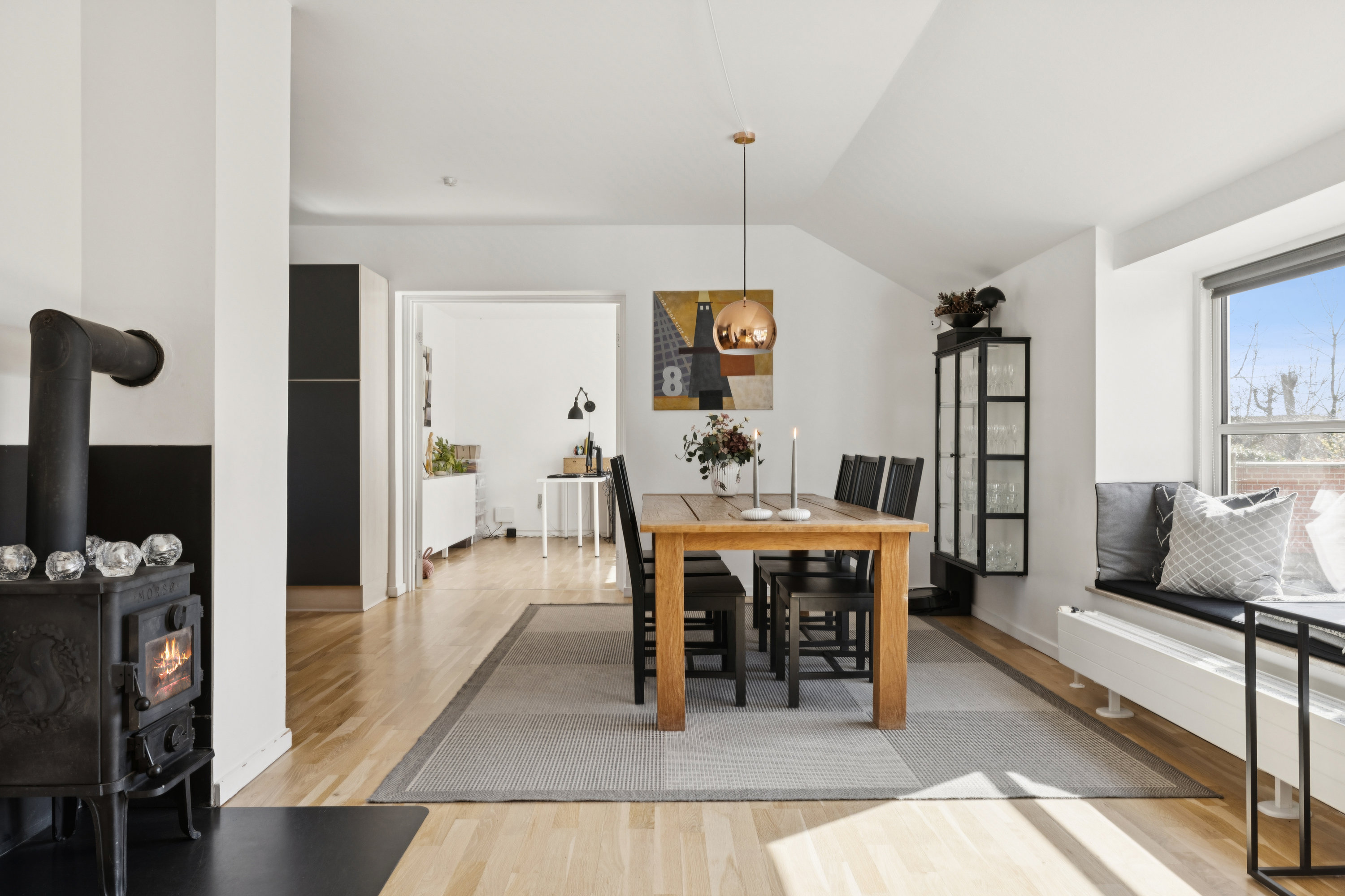 Fremhævet stue billede i fuldskærmstilstand. Billede af Blomstervænget 9, 5610 Assens