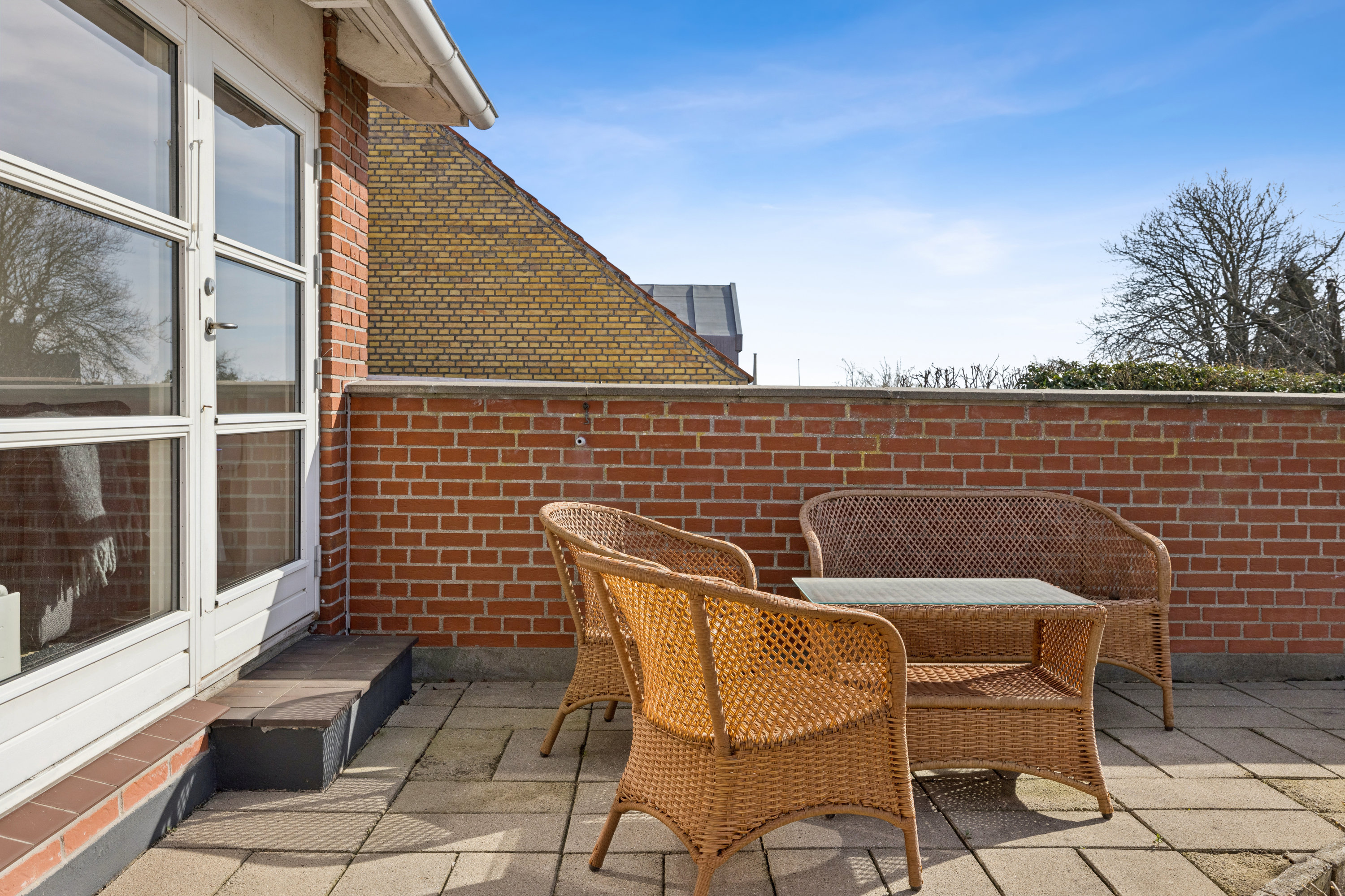 Fremhævet terrasse billede i fuldskærmstilstand. Billede af Blomstervænget 9, 5610 Assens