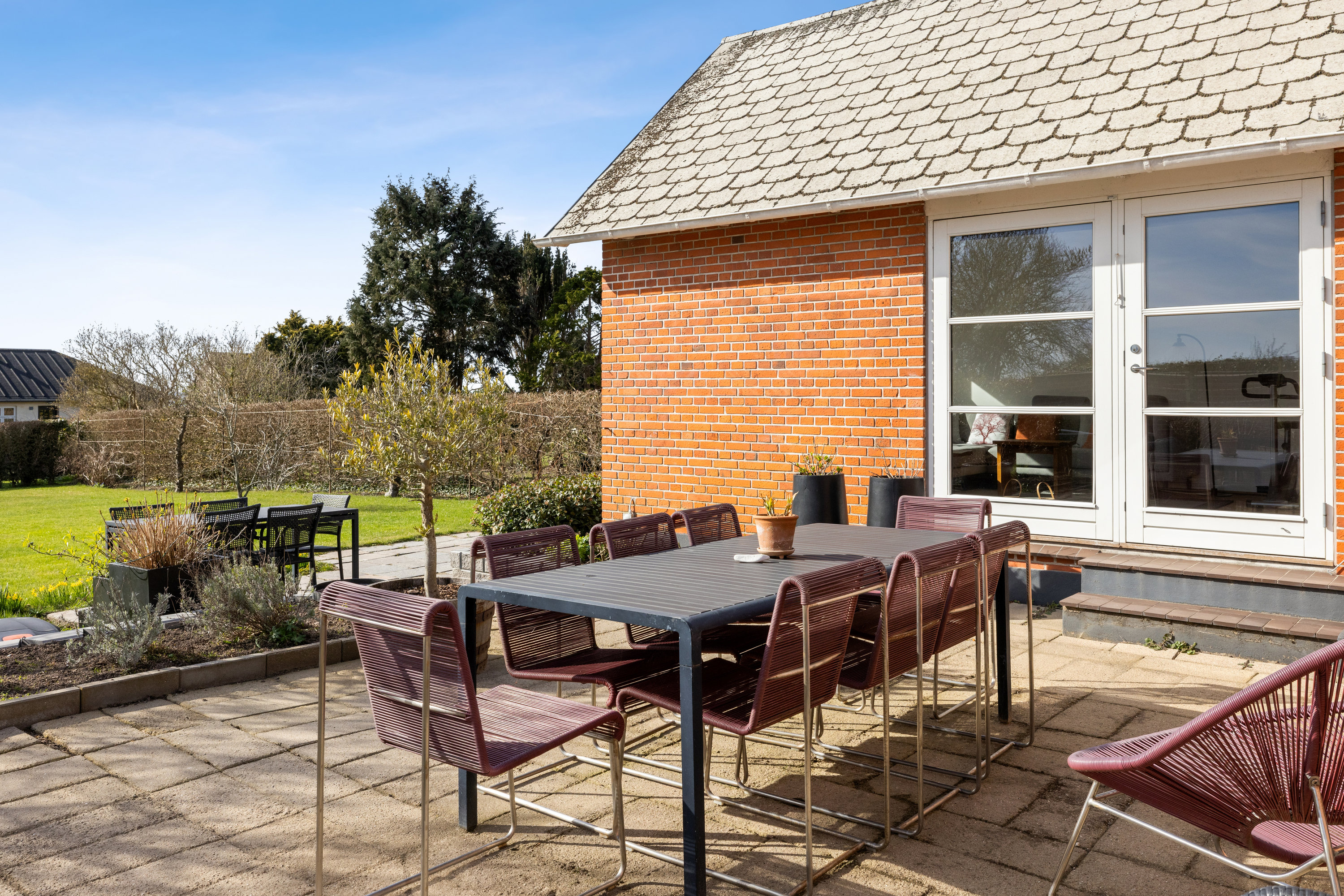 Fremhævet terrasse billede i fuldskærmstilstand. Billede af Blomstervænget 9, 5610 Assens