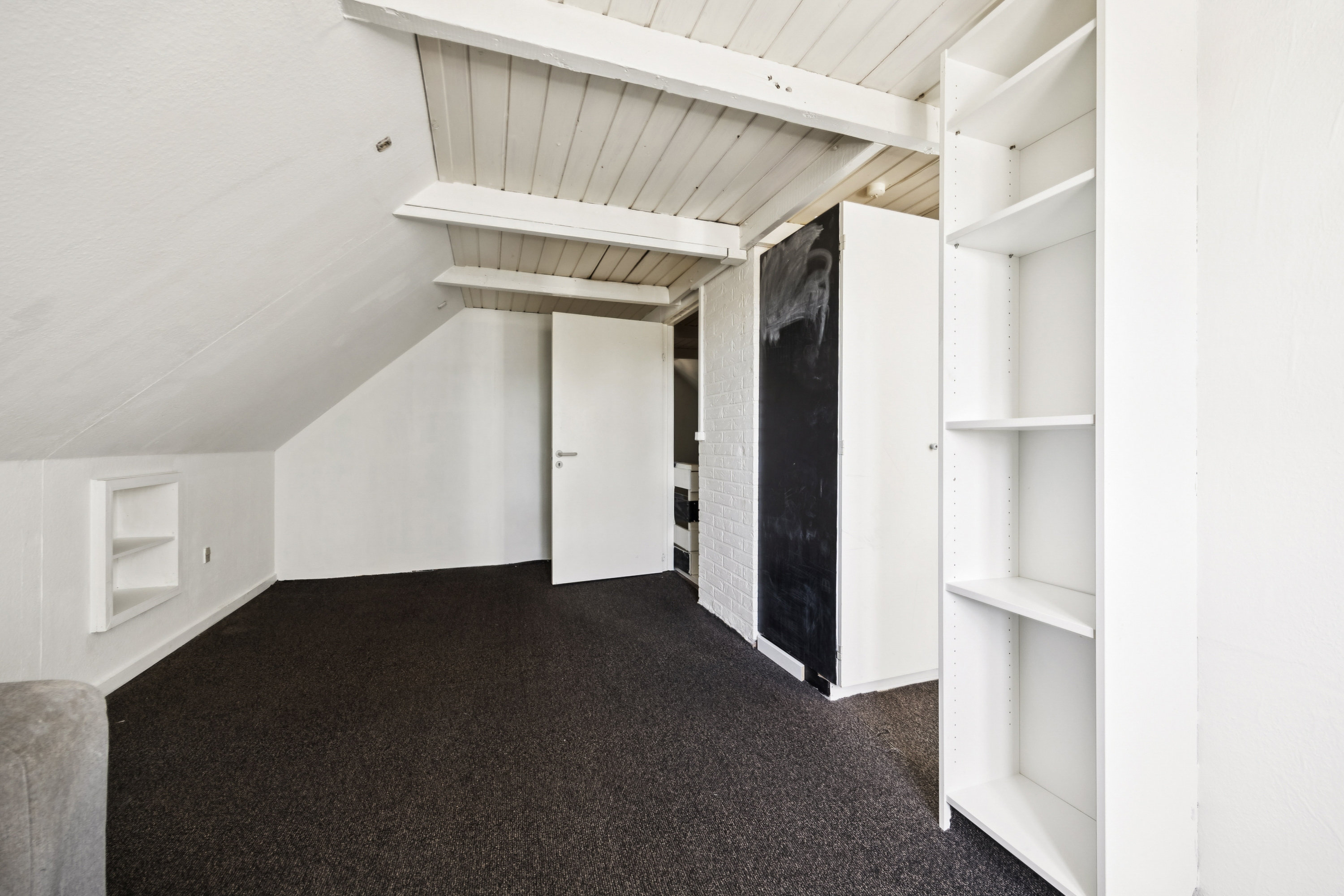 Fremhævet værelse billede i fuldskærmstilstand. Billede af Lindevej 9, 9370 Hals