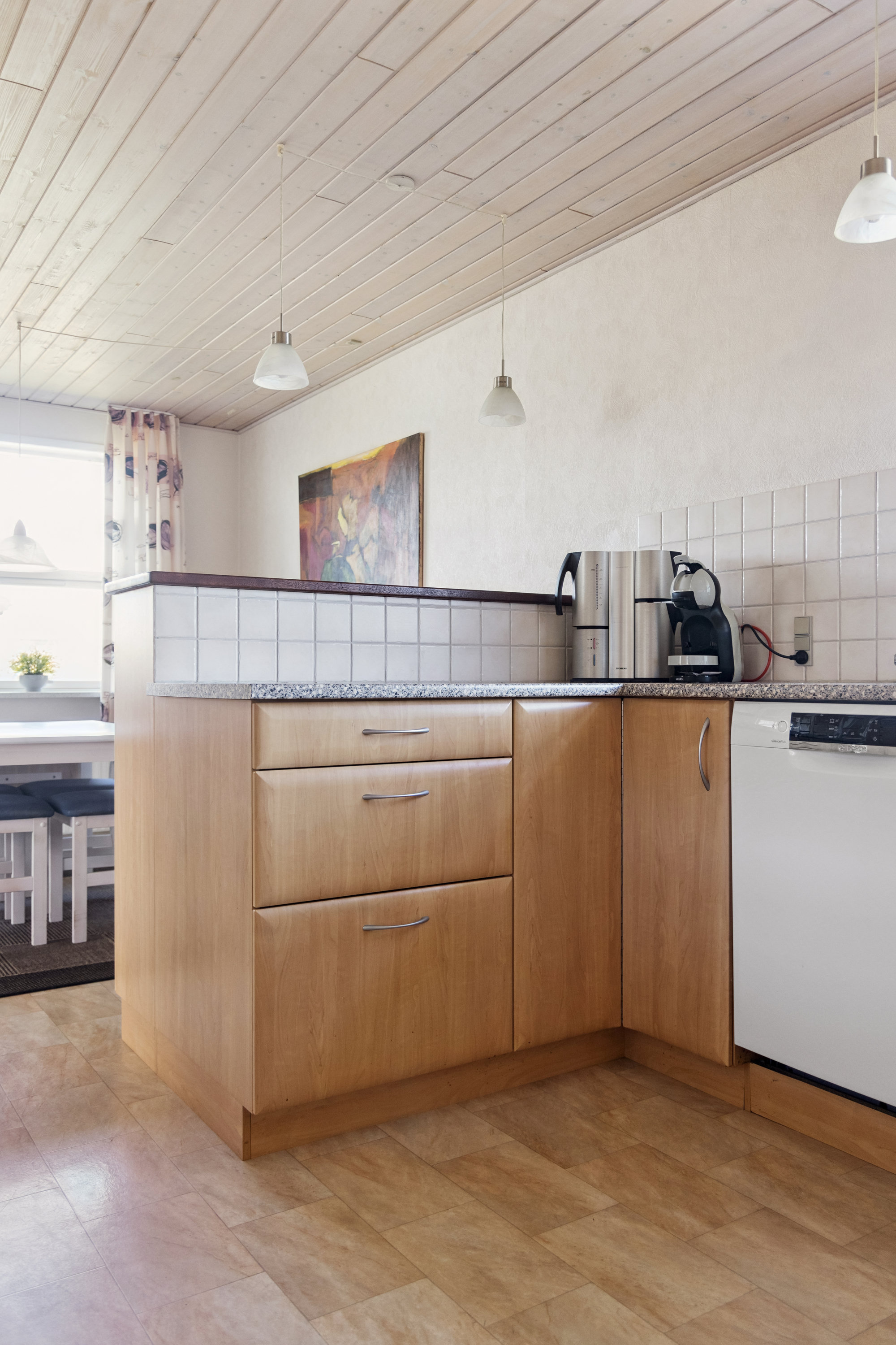 Fremhævet køkken billede i fuldskærmstilstand. Billede af Hirsehaven 7, Ulsted, 9370 Hals