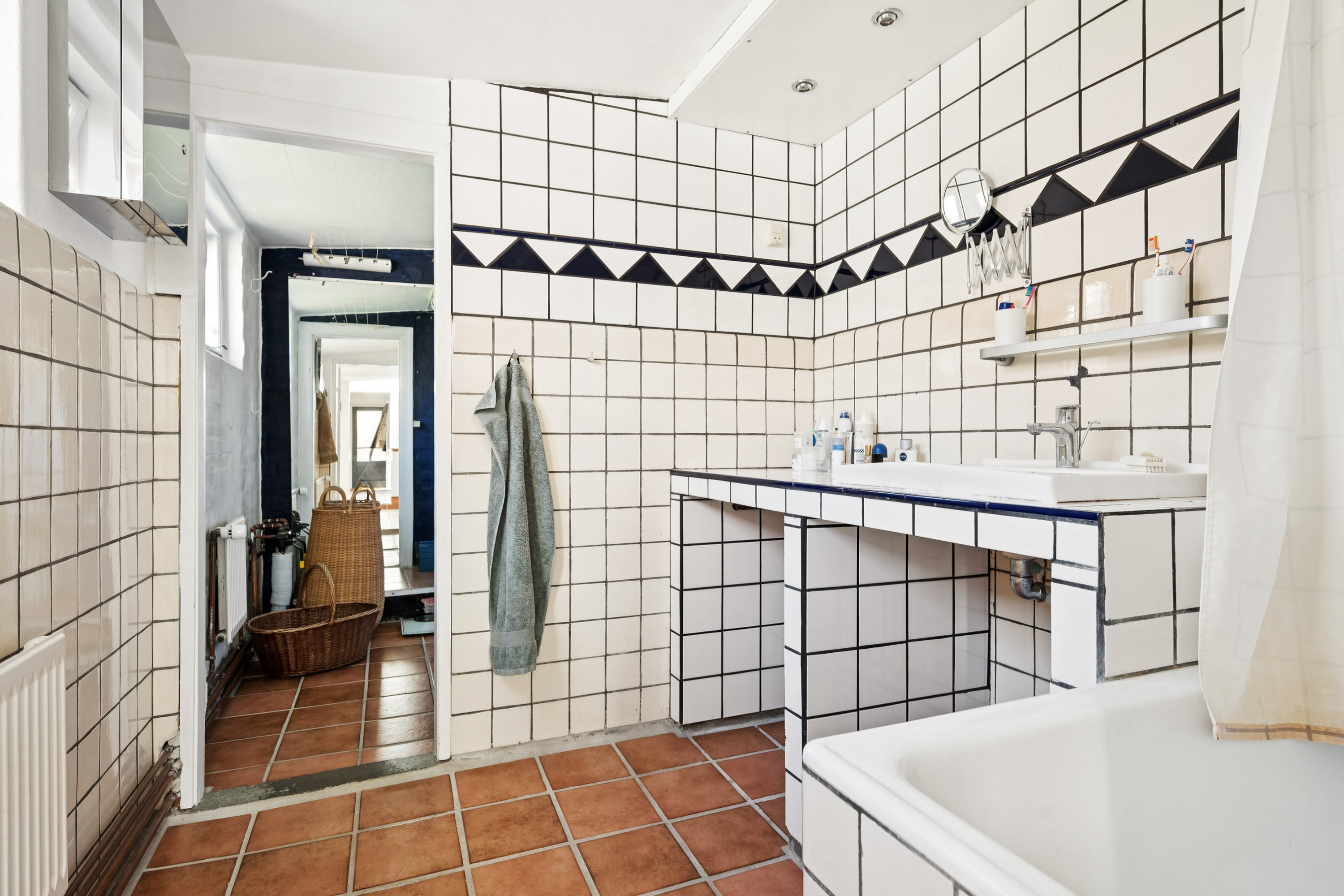 Fremhævet badeværelse billede i fuldskærmstilstand. Billede af Mansasvej 22, 2500 Valby