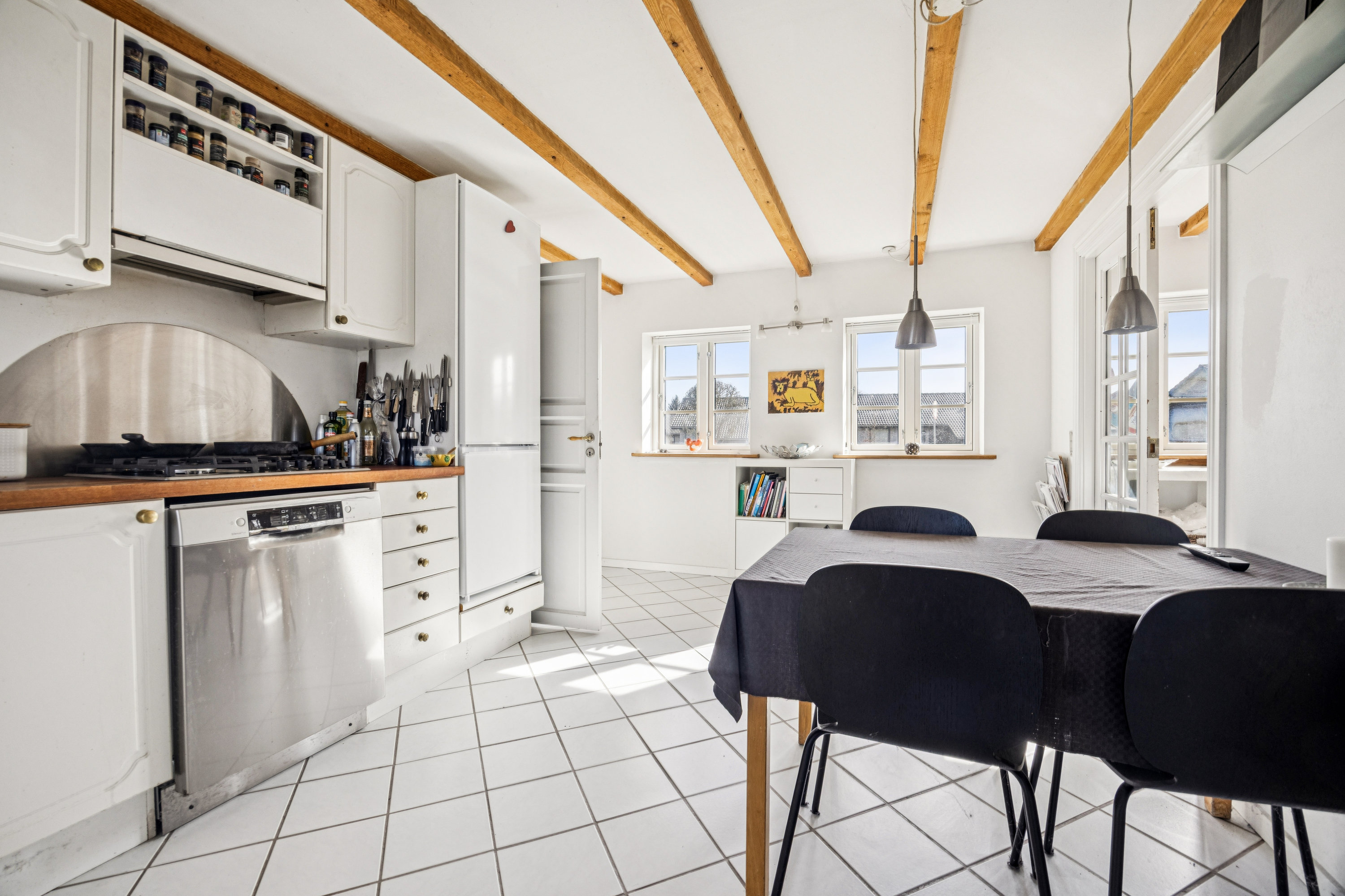 Fremhævet køkken billede i fuldskærmstilstand. Billede af Smalby 5, Langholt, 9310 Vodskov