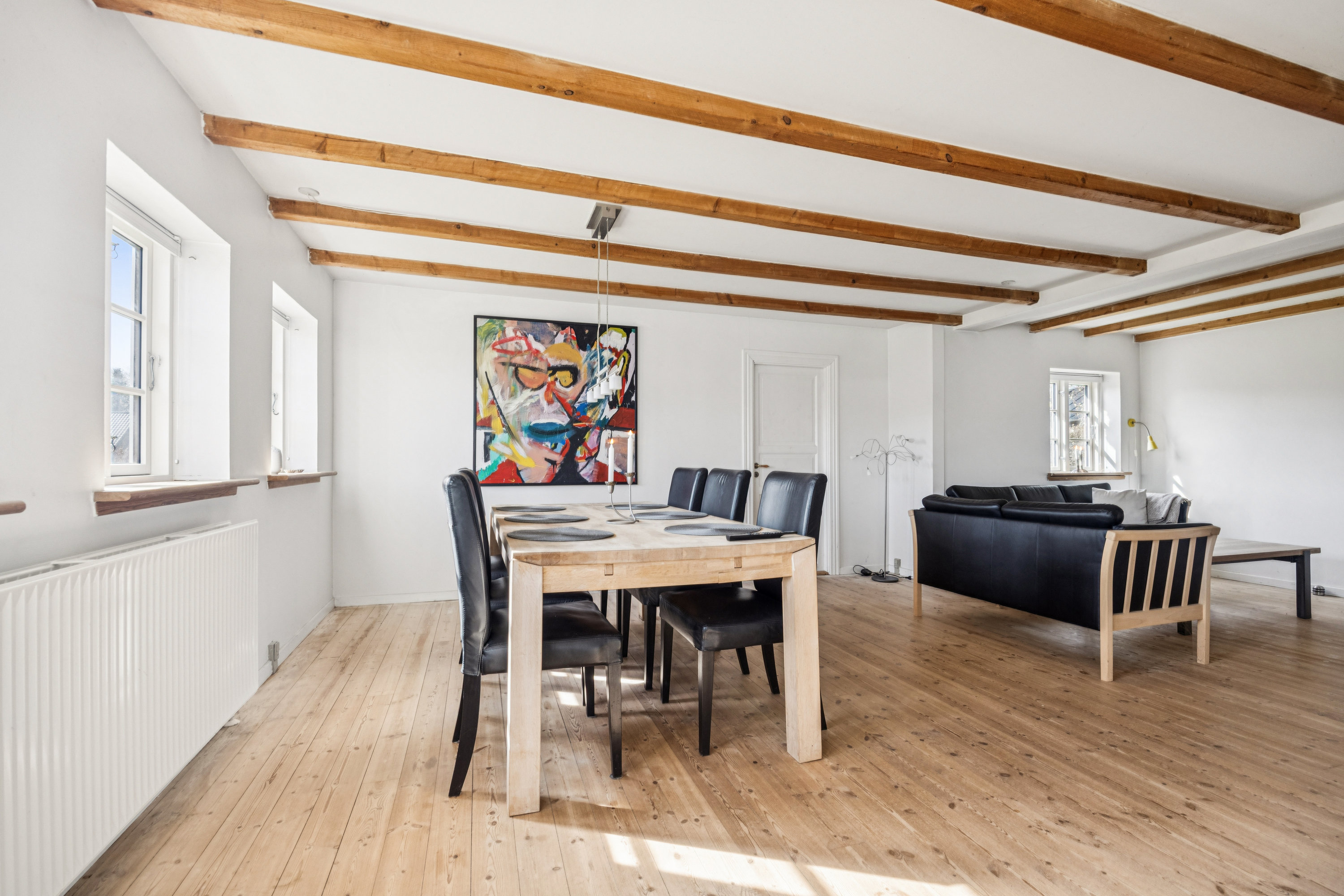 Fremhævet stue billede i fuldskærmstilstand. Billede af Smalby 5, Langholt, 9310 Vodskov