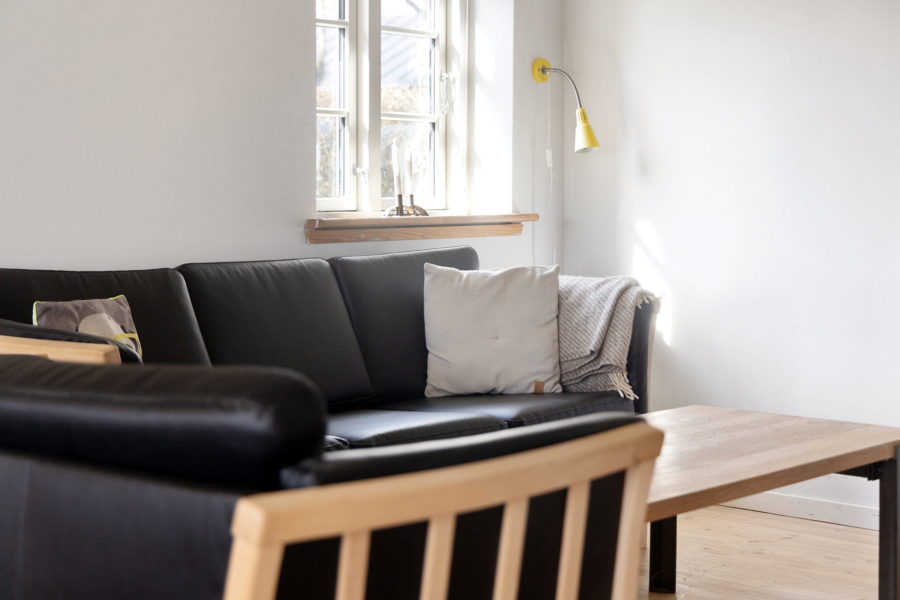 Fremhævet sofagruppe billede i fuldskærmstilstand. Billede af Smalby 5, Langholt, 9310 Vodskov