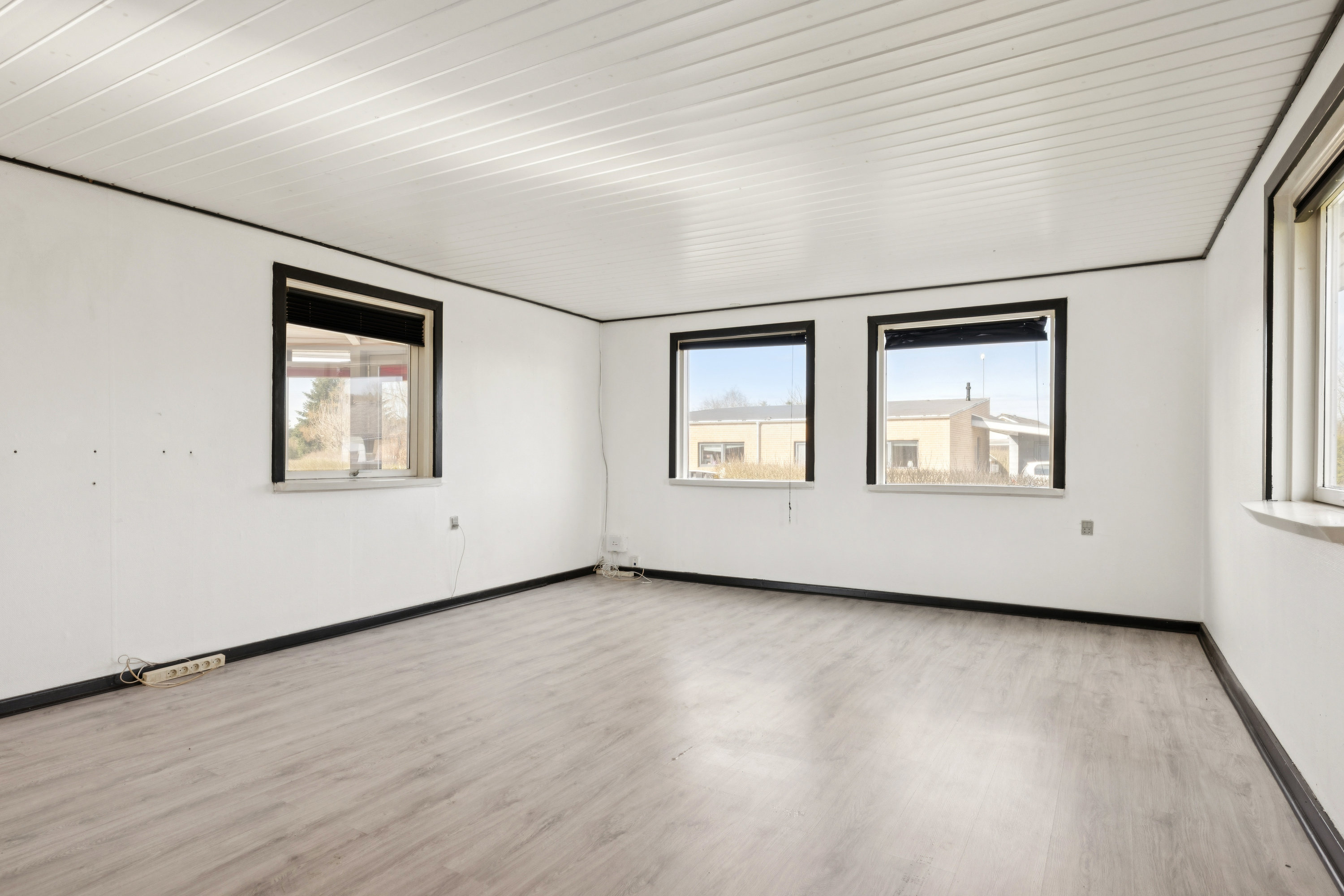 Fremhævet stue billede i fuldskærmstilstand. Billede af Møllebækvej 15, Bjerregrav, 9632 Møldrup