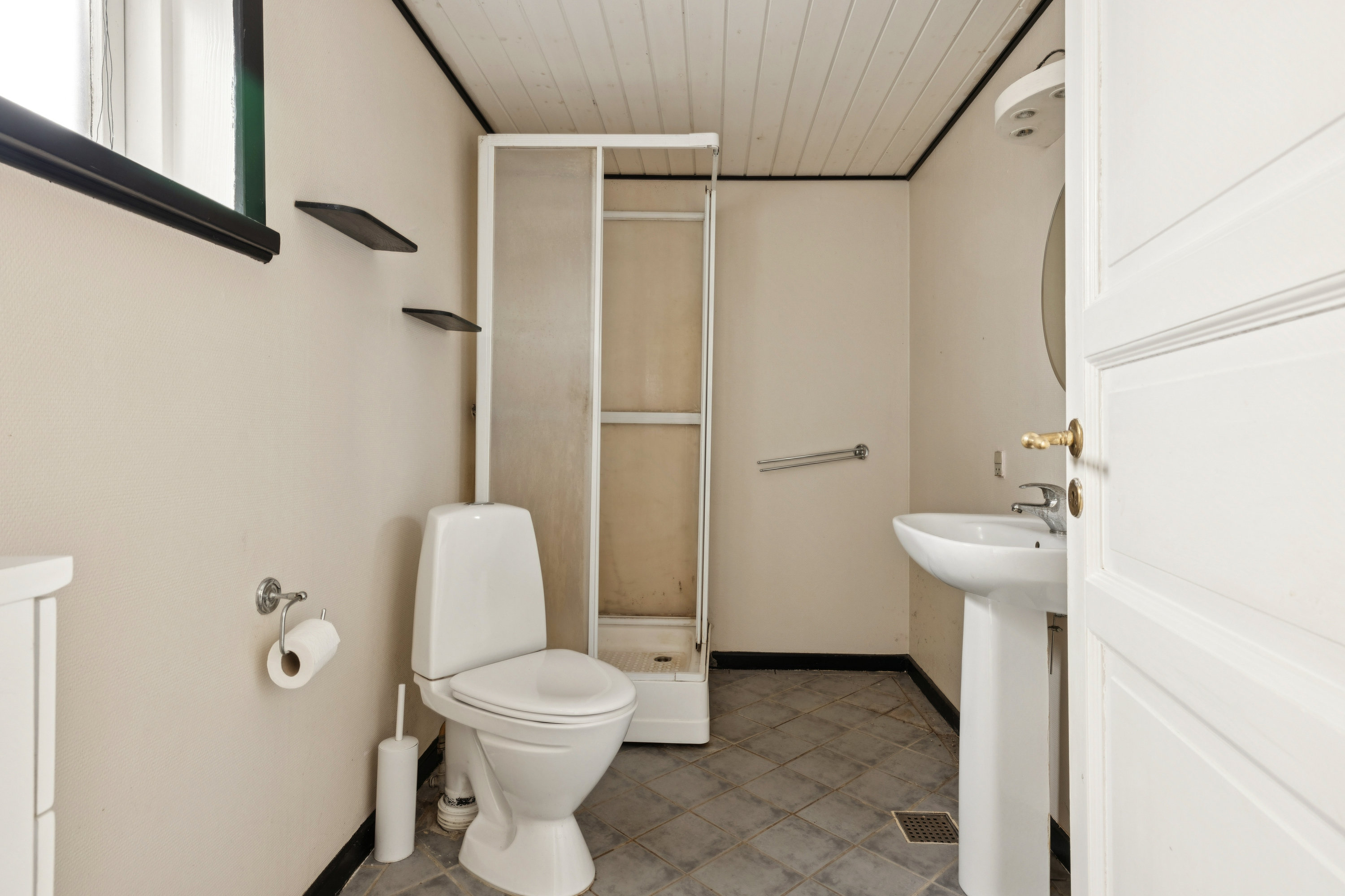 Fremhævet badeværelse billede i fuldskærmstilstand. Billede af Møllebækvej 15, Bjerregrav, 9632 Møldrup