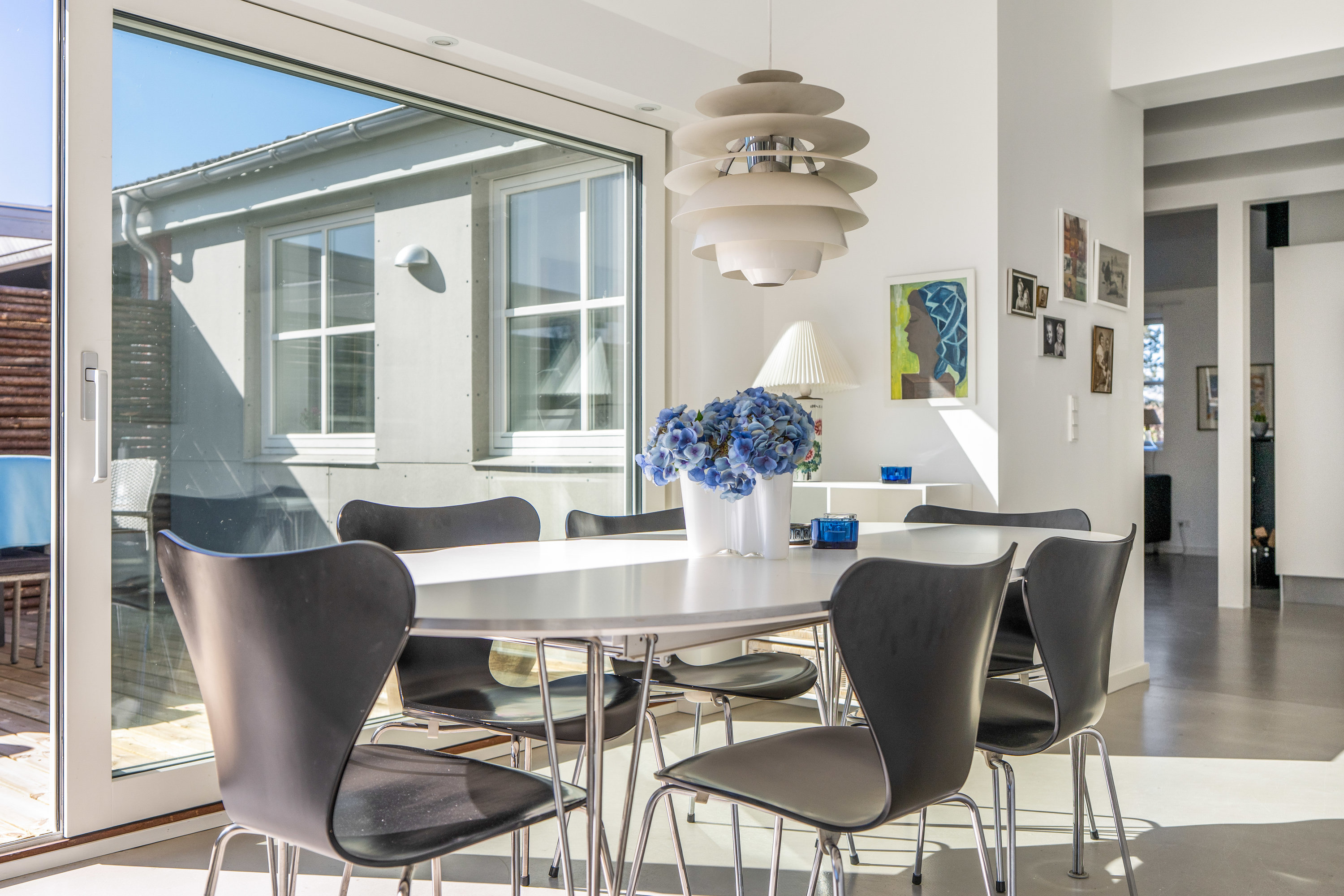 Fremhævet stue billede i fuldskærmstilstand. Billede af Maltevang 27, 3400 Hillerød