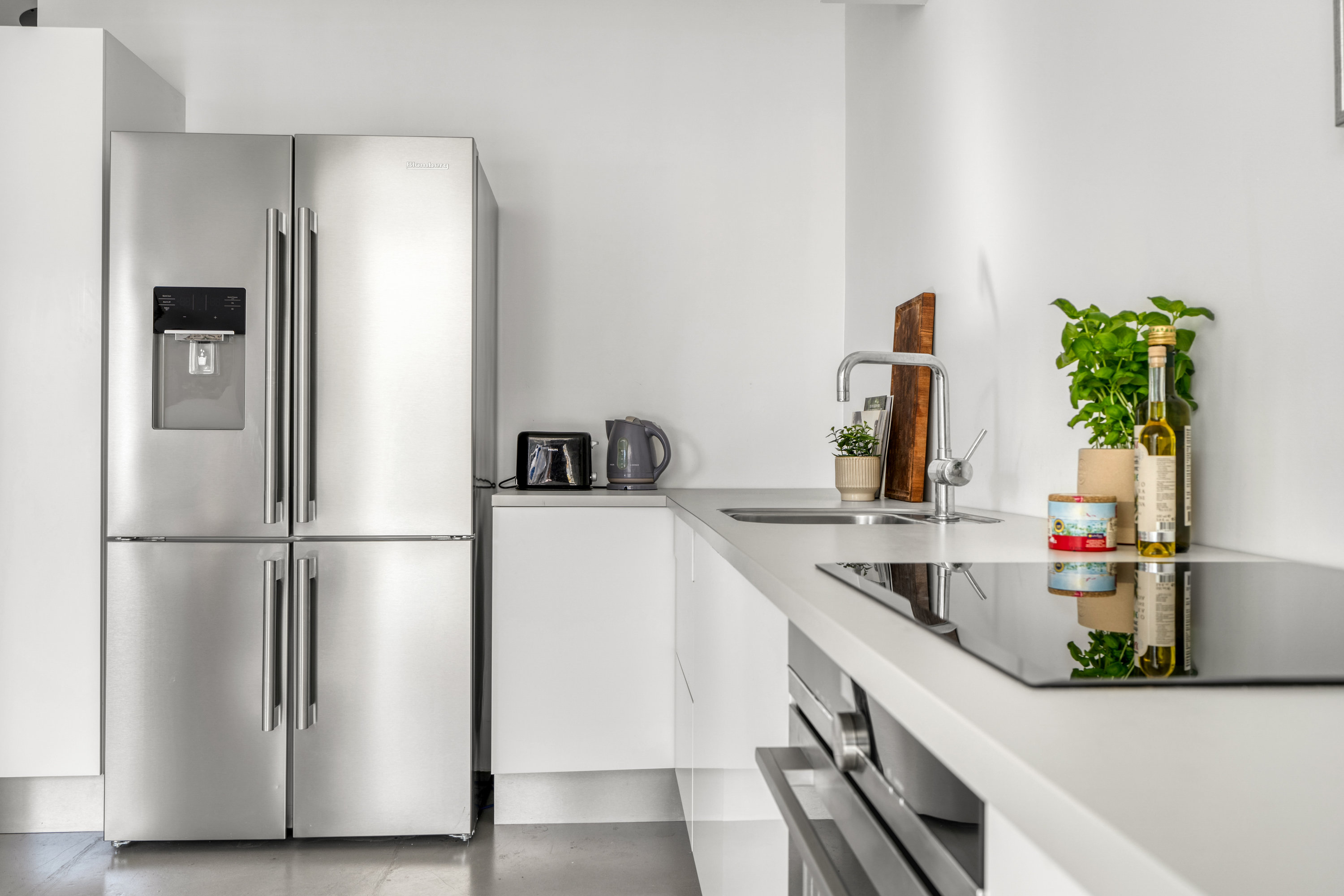 Fremhævet køkken billede i fuldskærmstilstand. Billede af Maltevang 27, 3400 Hillerød