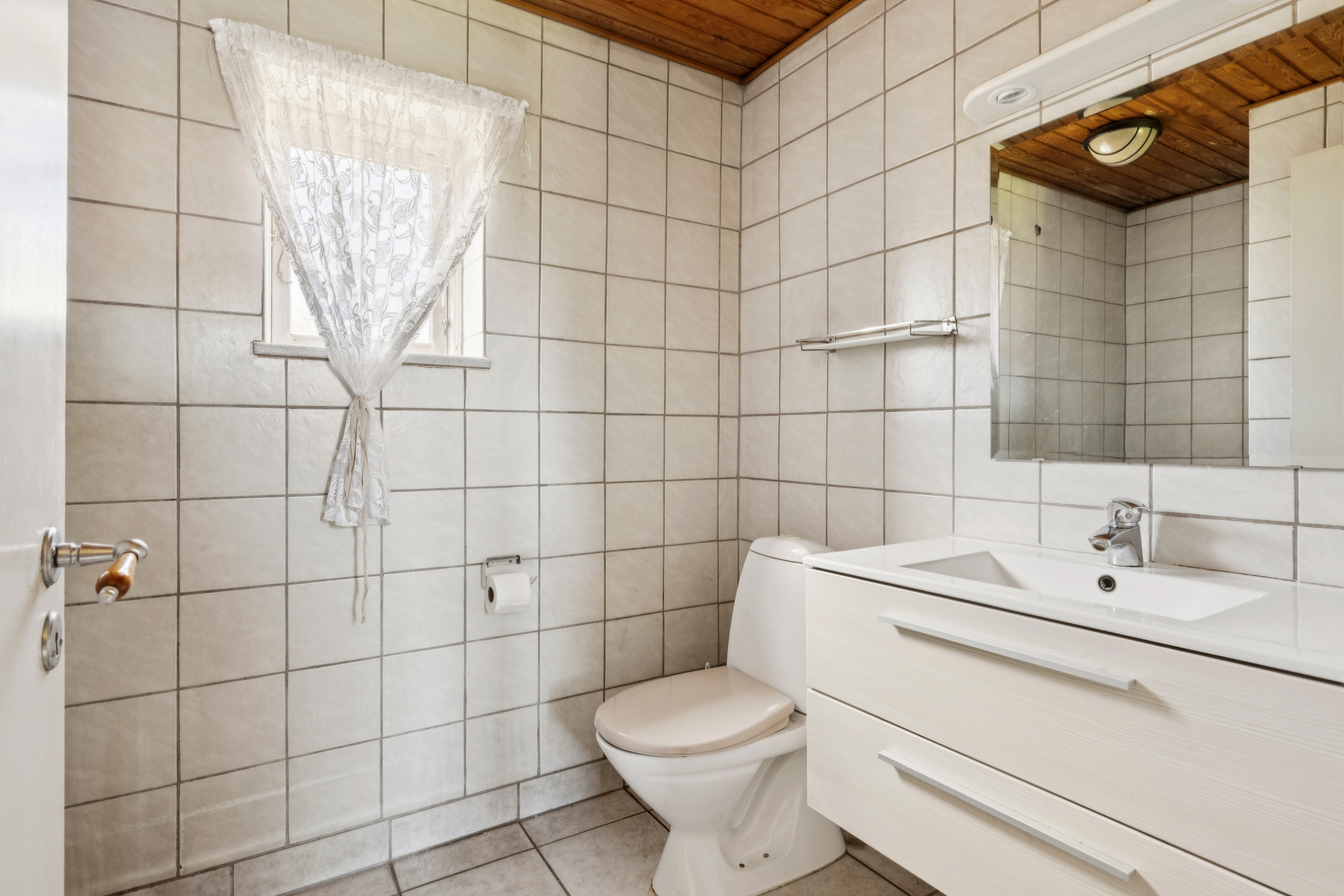 Fremhævet badeværelse billede i fuldskærmstilstand. Billede af Kvolsvej 12, 8831 Løgstrup