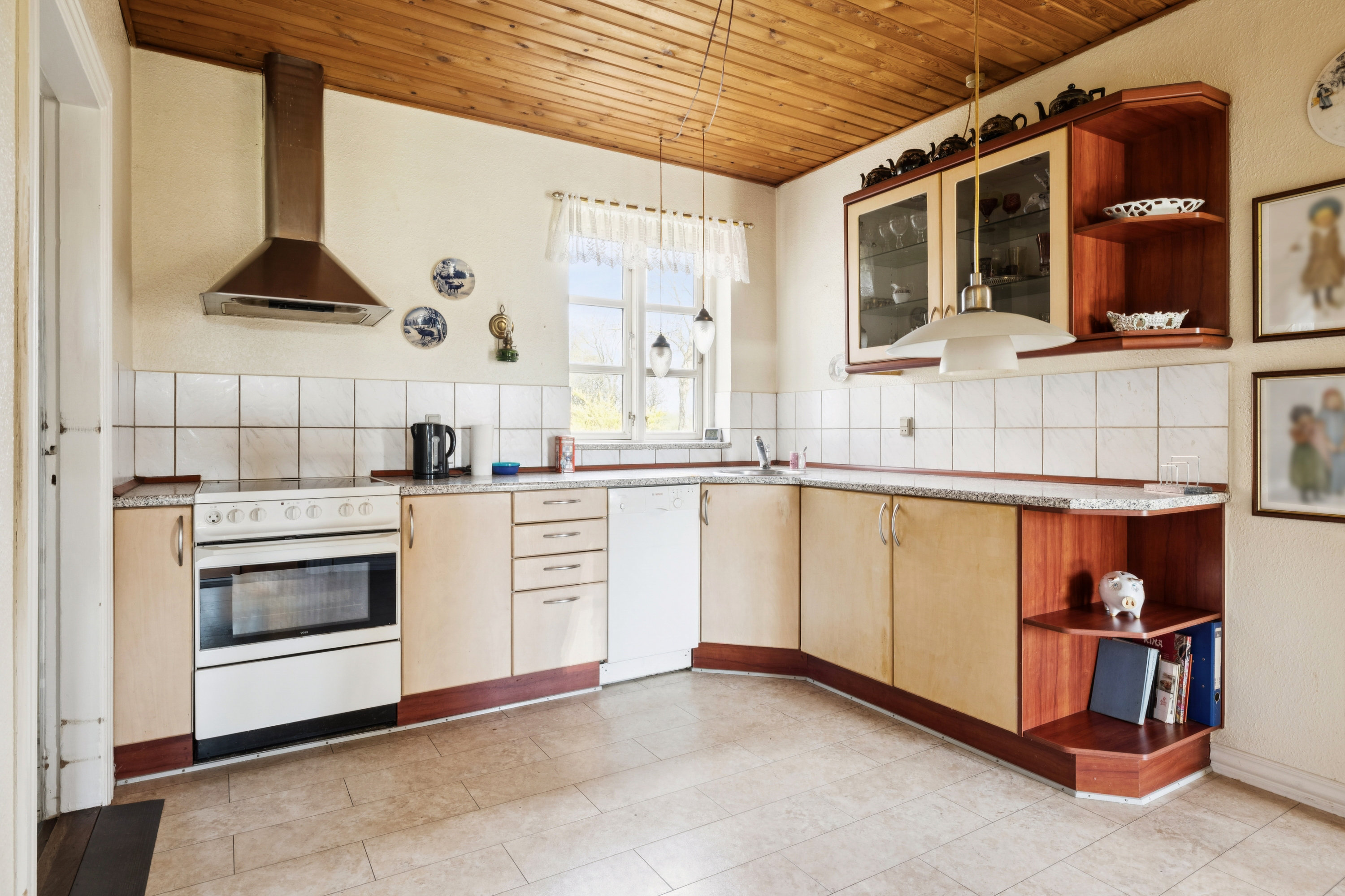 Fremhævet køkken billede i fuldskærmstilstand. Billede af Kvolsvej 12, 8831 Løgstrup